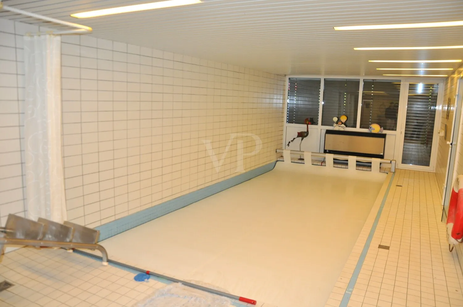 Schwimmbad im Keller