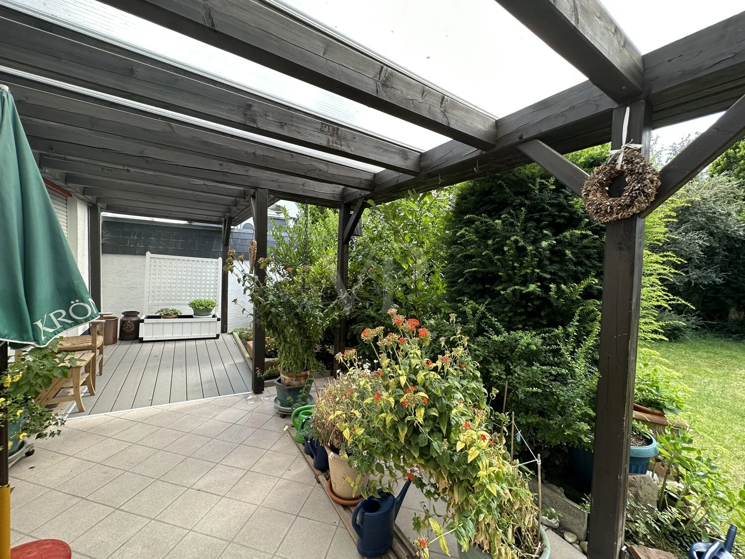 Überdachte Terrasse