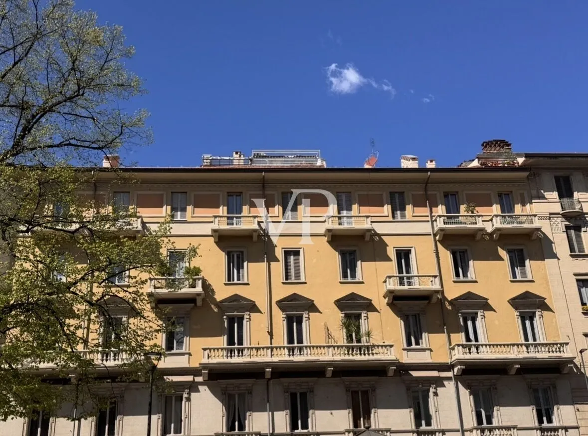 Prestigious penthouse with panoramic terrace overlooking the Mole Antonelliana and the Alpine Arch