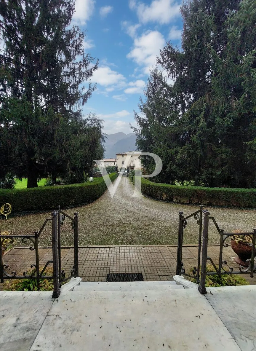 Villa Pacini - eine prestigeträchtige historische Residenz inmitten der toskanischen Landschaft