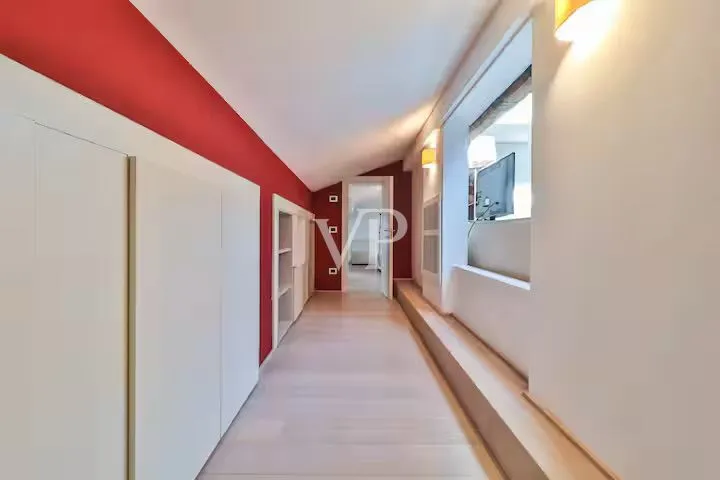 Repräsentatives Penthouse im Herzen von Bologna mit Blick auf die Piazza Maggiore