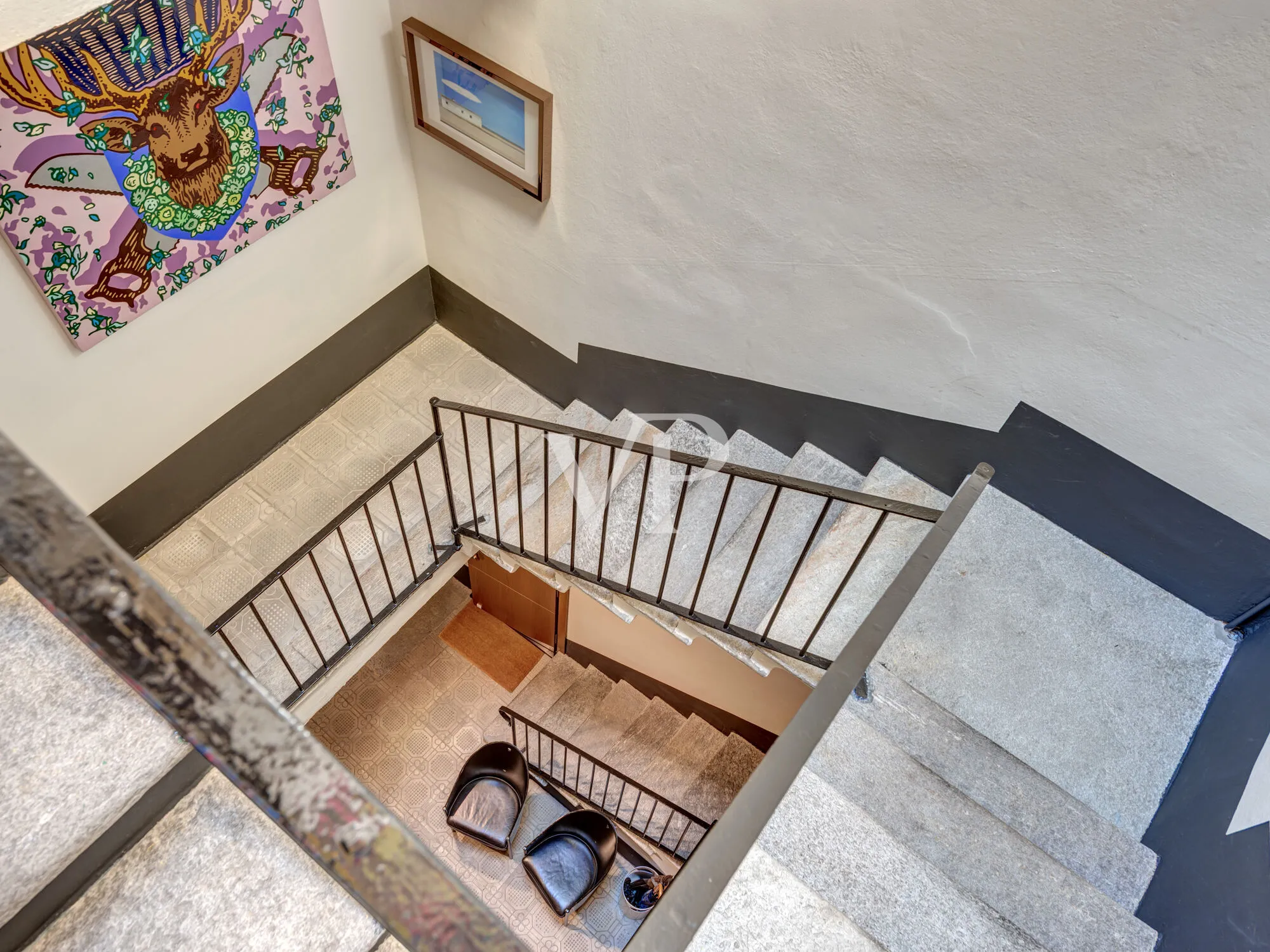 Cernobbio, Comer See: Repräsentatives Stadthaus zu verkaufen