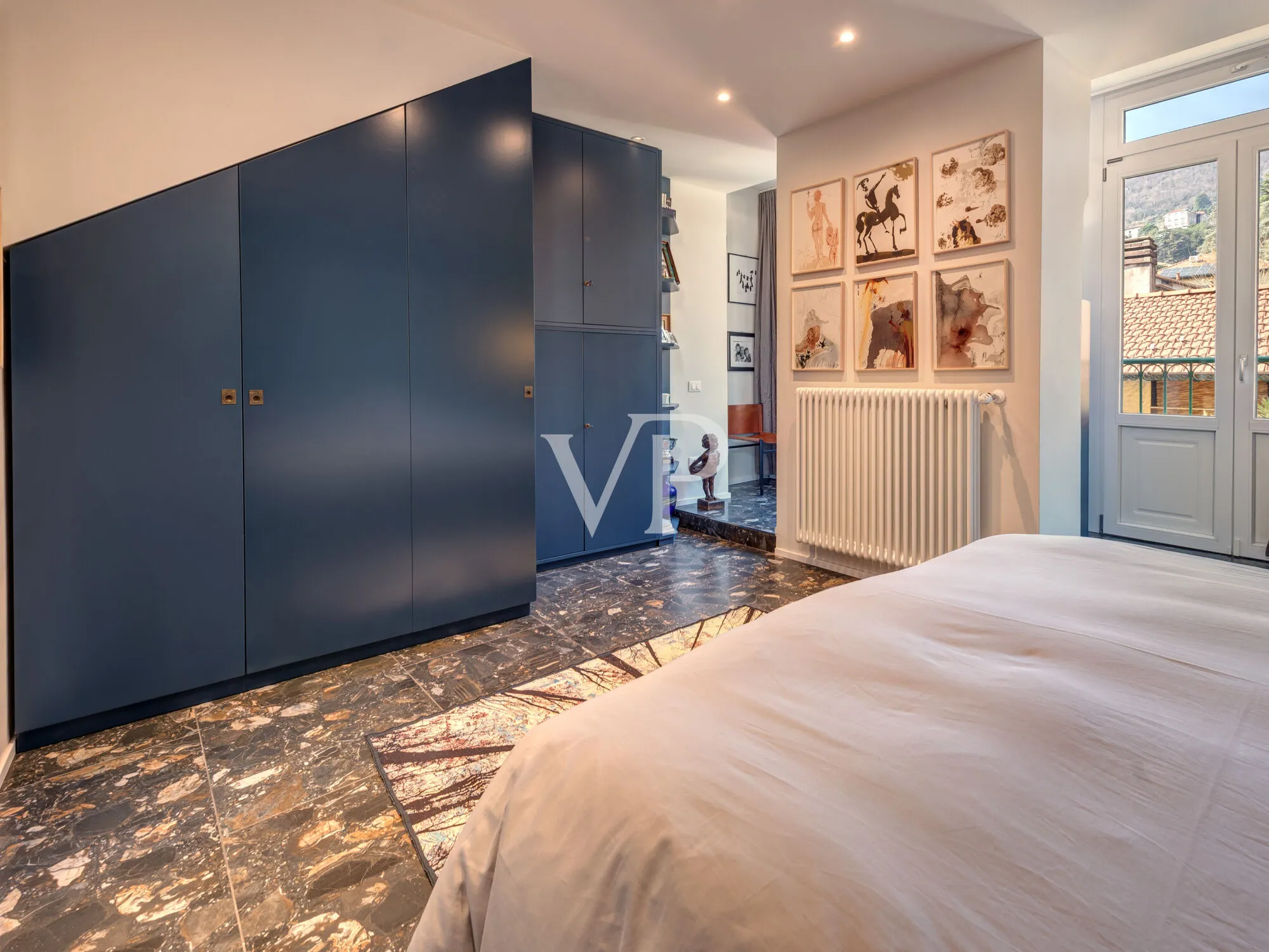 Cernobbio, Comer See: Repräsentatives Stadthaus zu verkaufen