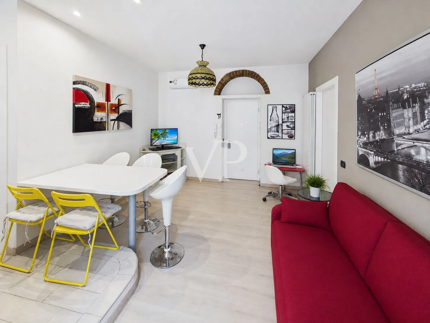 Hübsche Zweizimmerwohnung, frei ab 10. Oktober – Navigli