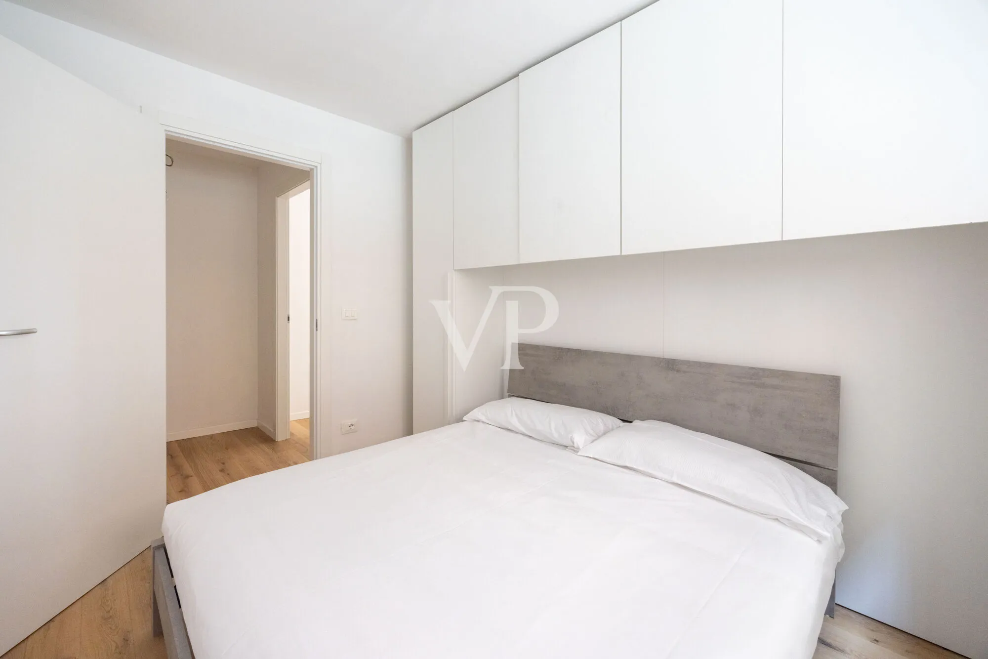 Elegante Drei-Zimmer-Wohnung im prestigeträchtigen Palazzo dei Notai mit Blick auf San Petronio