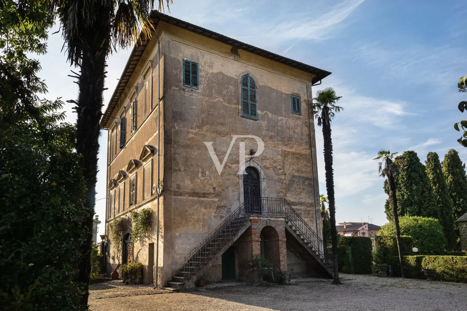 Magnifica Villa settecentesca da ristrutturare nel cuore della Tuscia Viterbese