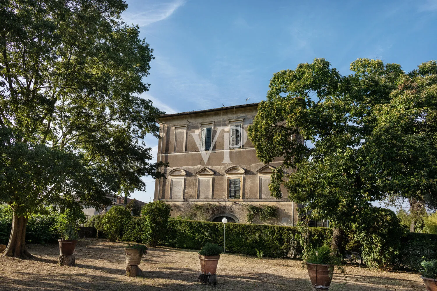 Magnifica Villa settecentesca da ristrutturare nel cuore della Tuscia Viterbese