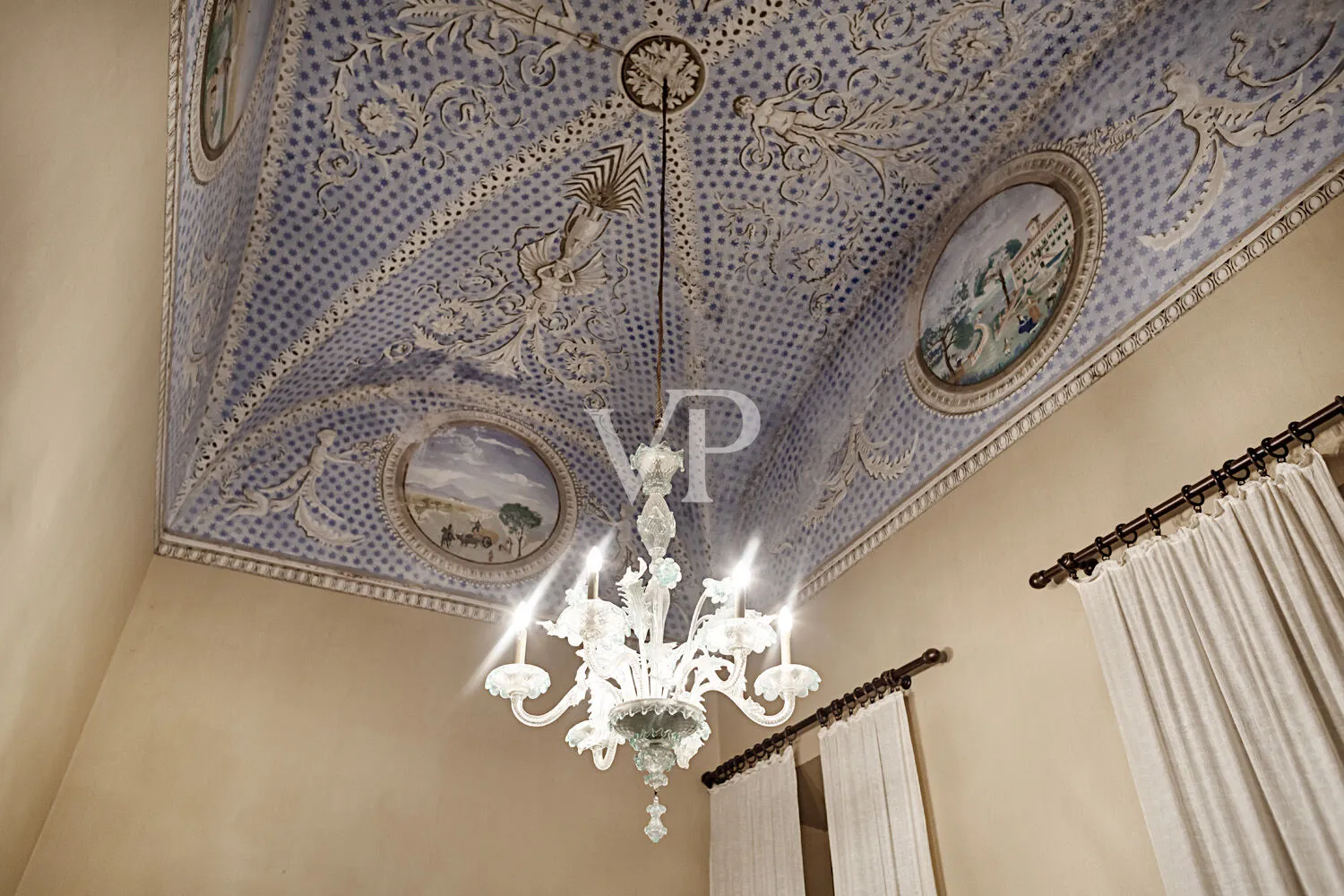 Magnifica Villa settecentesca da ristrutturare nel cuore della Tuscia Viterbese