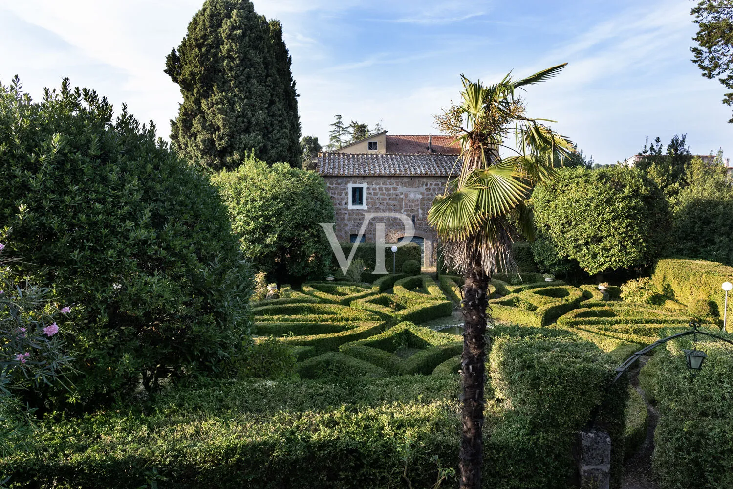 Magnifica Villa settecentesca da ristrutturare nel cuore della Tuscia Viterbese