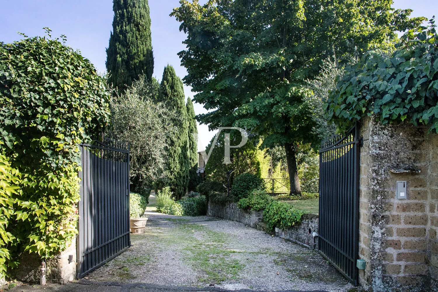 Prestigioso casale storico nel cuore della Tuscia