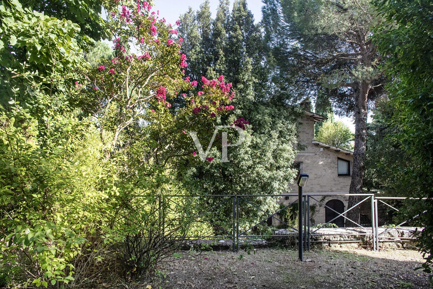 Prestigioso casale storico nel cuore della Tuscia