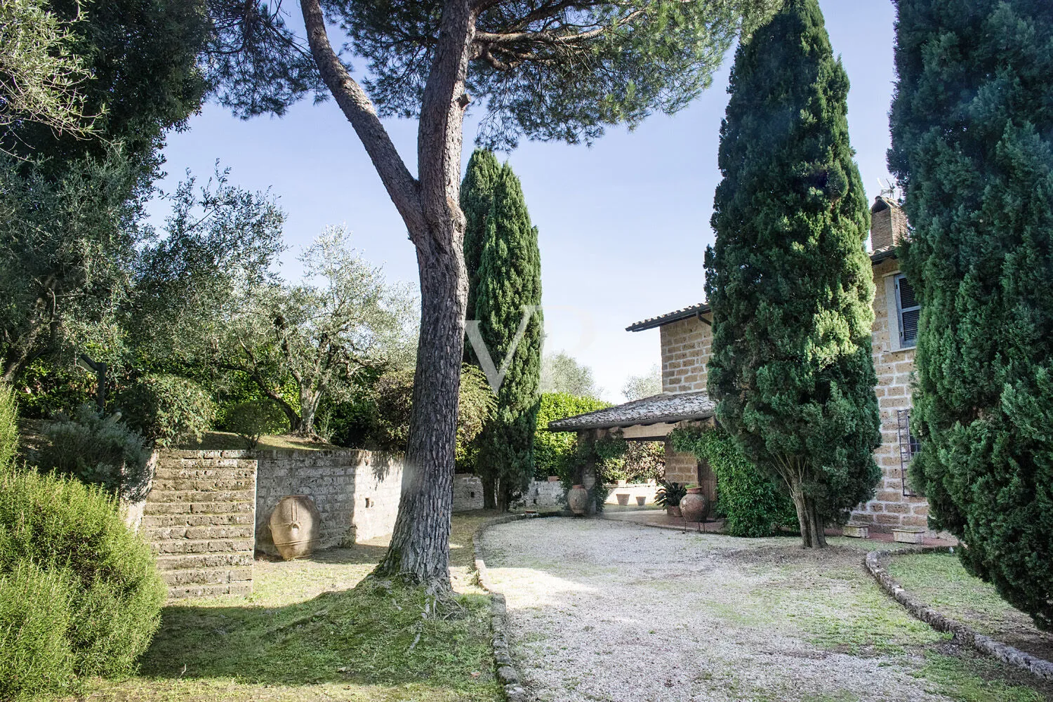 Prestigioso casale storico nel cuore della Tuscia