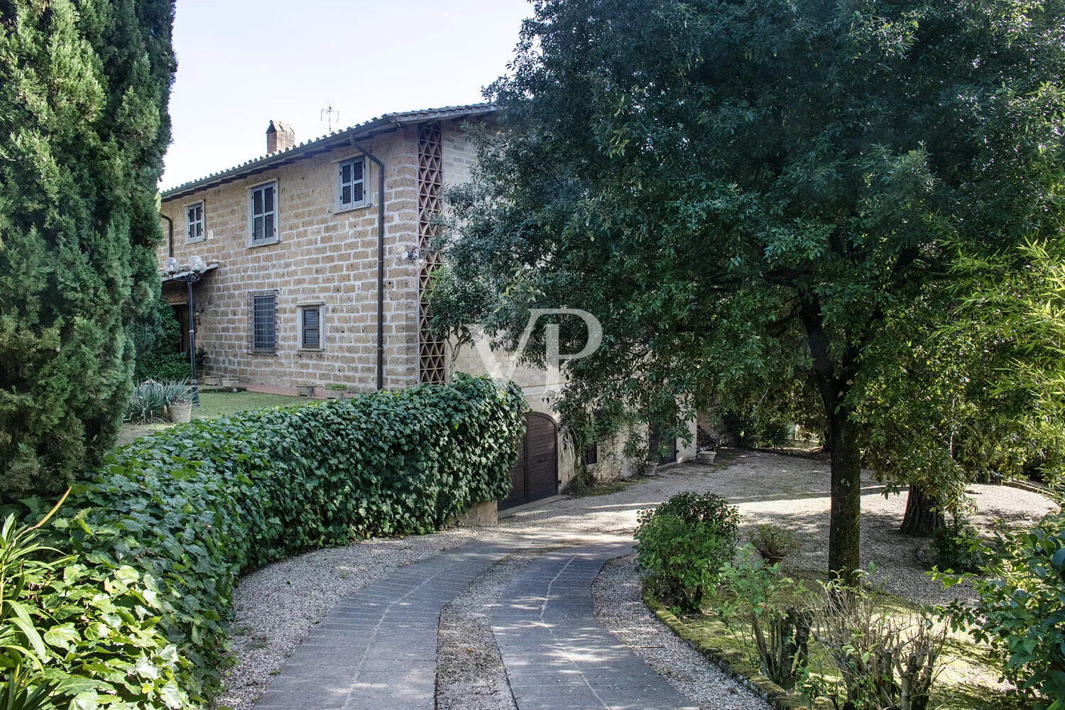 Prestigioso casale storico nel cuore della Tuscia
