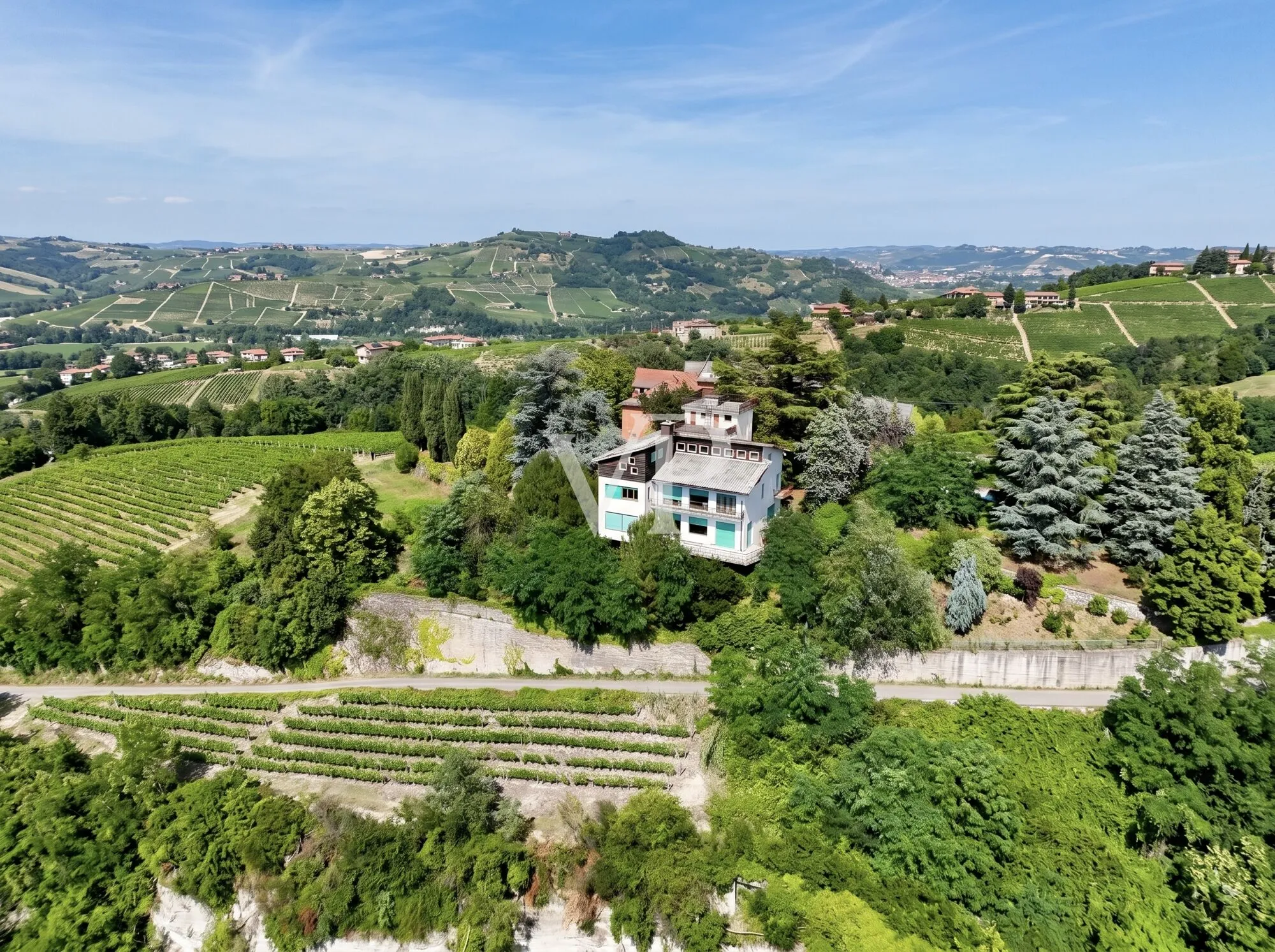 Anwesen „La Torre“: ein exklusives historisches Anwesen im Herzen der UNESCO-Langhe