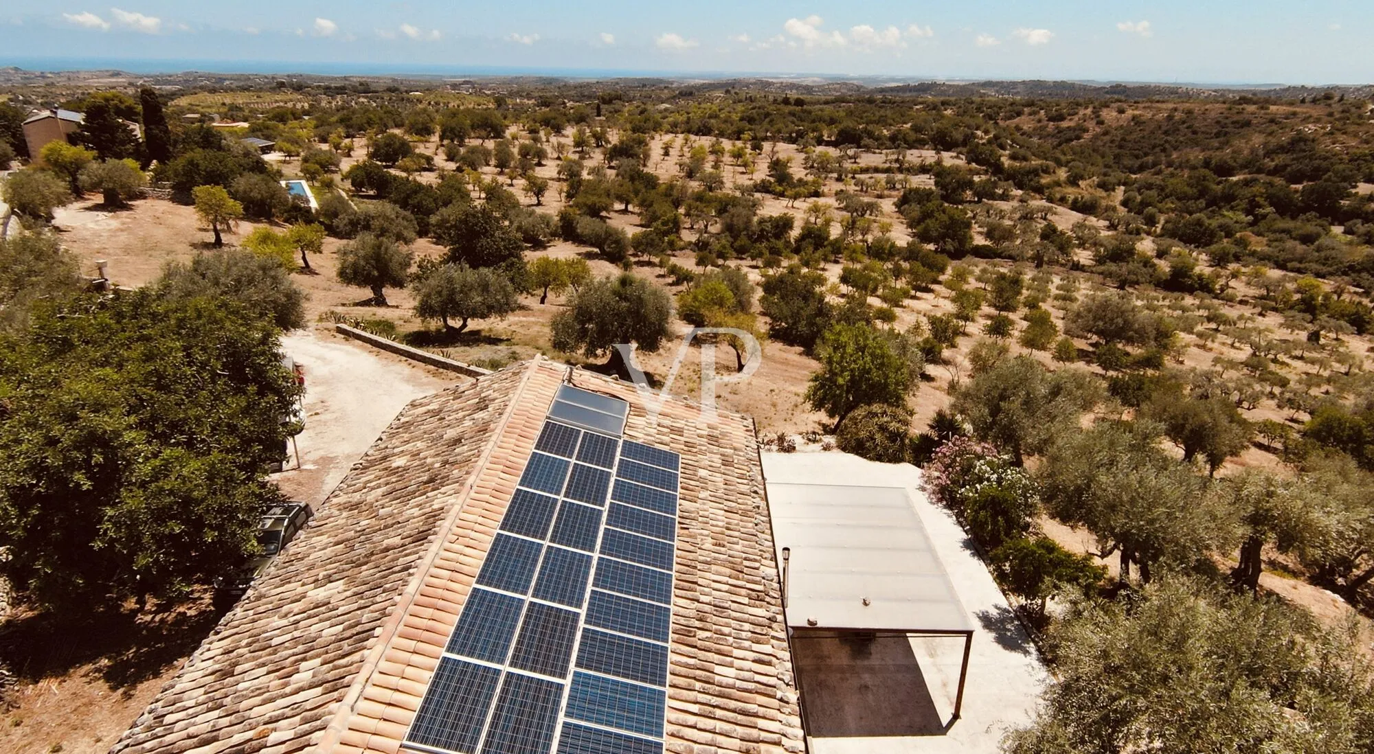 Esclusivo casale di campagna situato a soli quattro chilometri da Noto, la capitale del Barocco