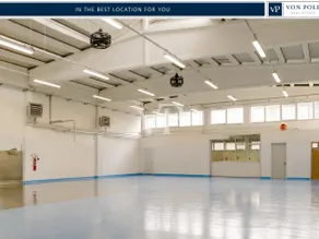 Komplett renovierte Halle