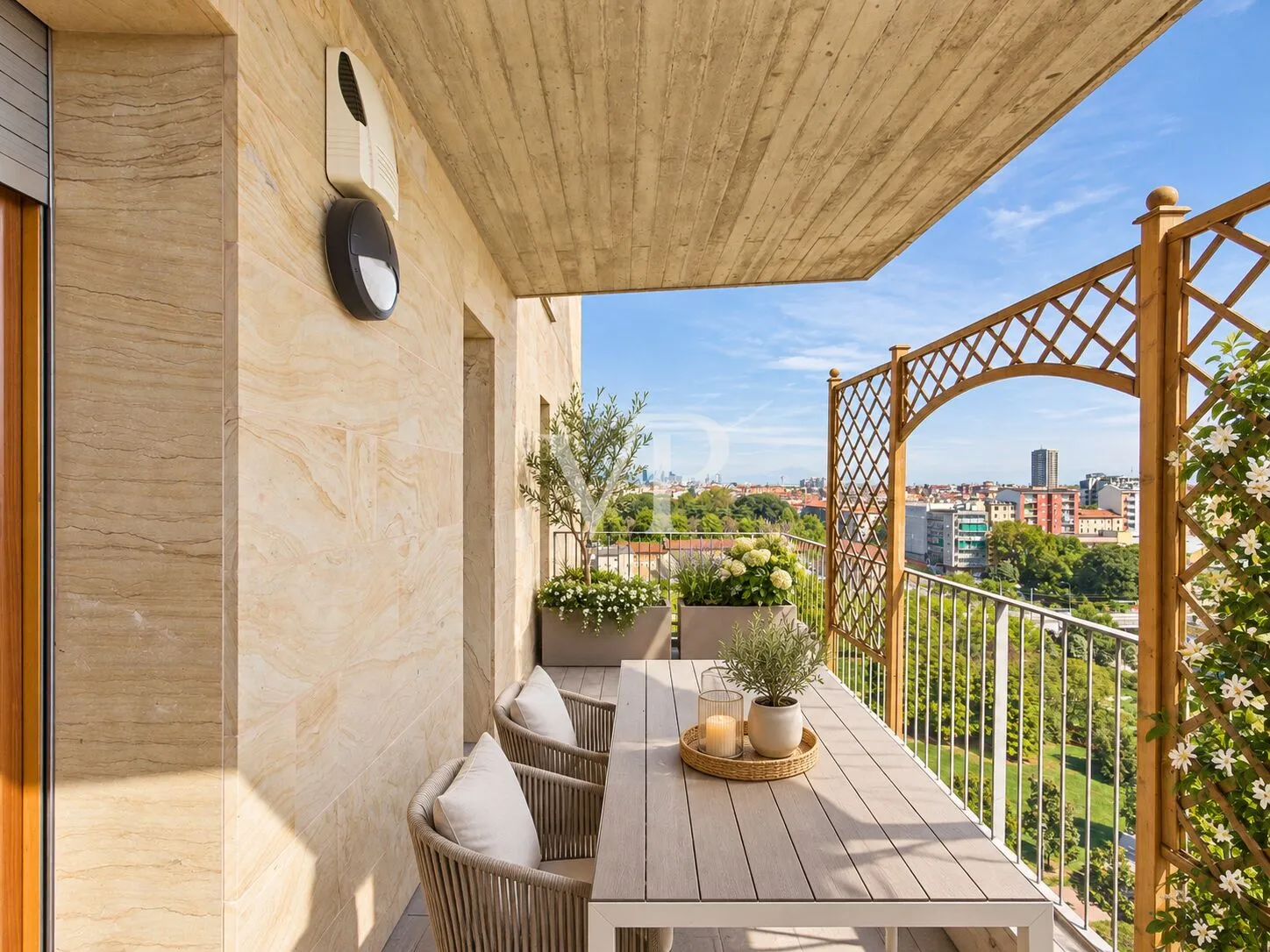 Renovated three-room apartment on an upper floor with a garage
