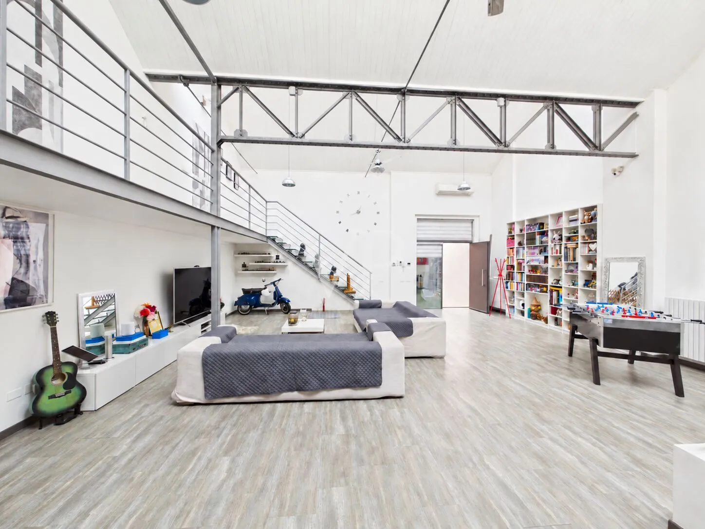 Exclusive open-concept loft with authentic charm