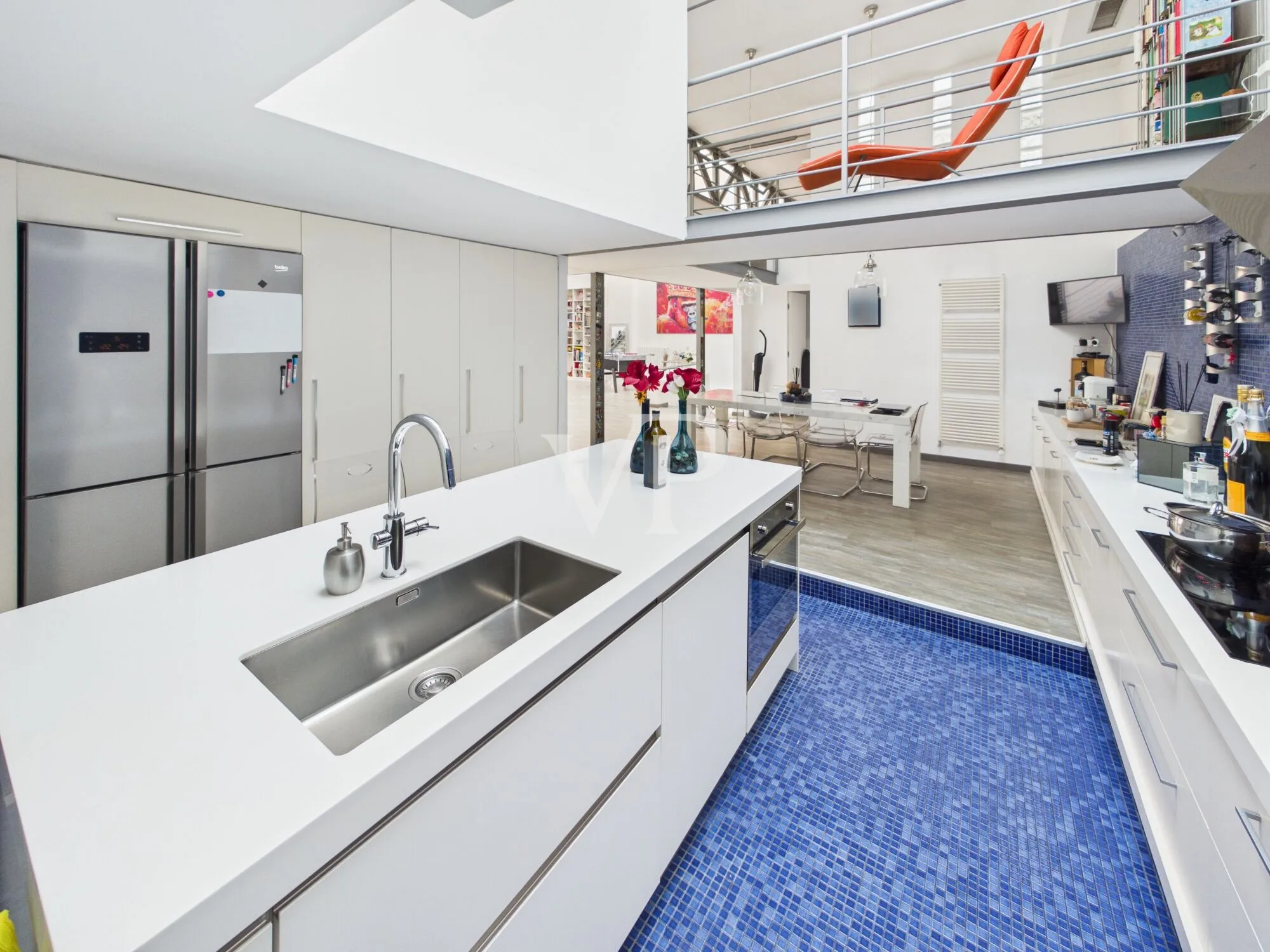 Exclusive open-concept loft with authentic charm