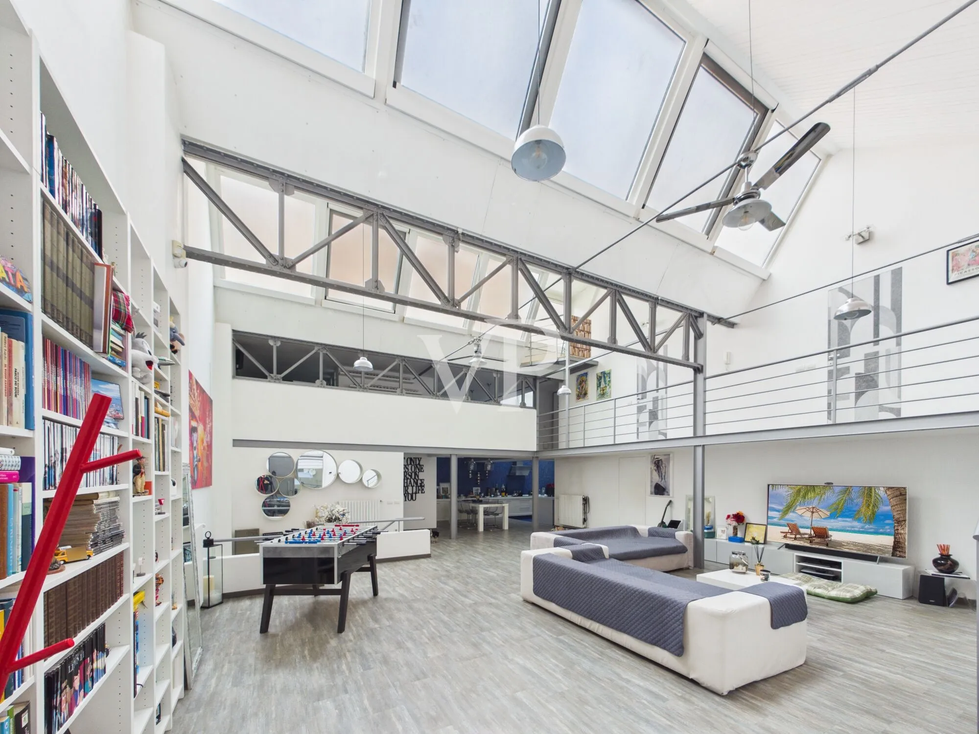 Exclusivo loft diáfano con un encanto auténtico