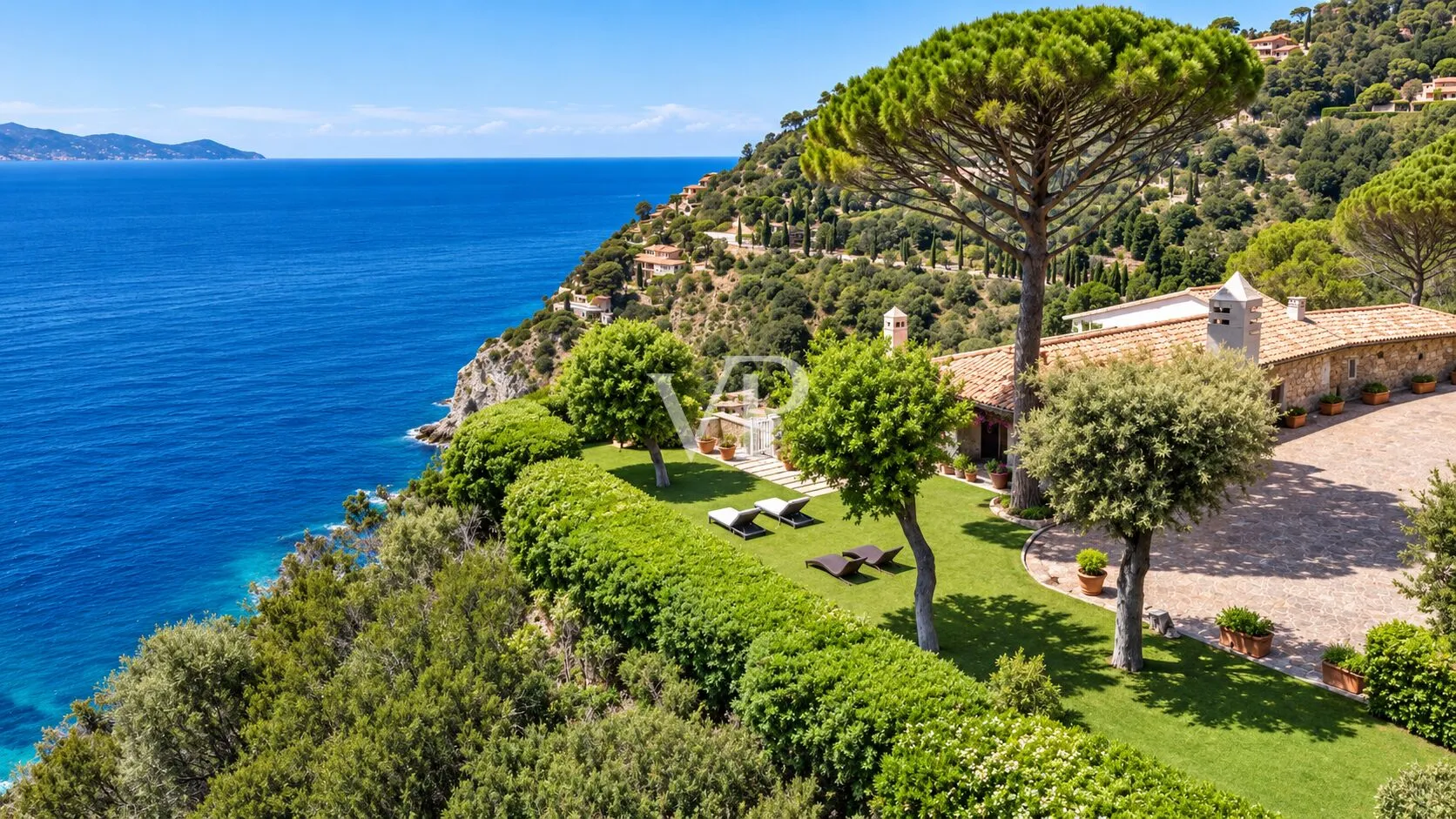 Villa mit Panoramablick auf das Meer mit direktem Zugang und Pool in Cala Piccola