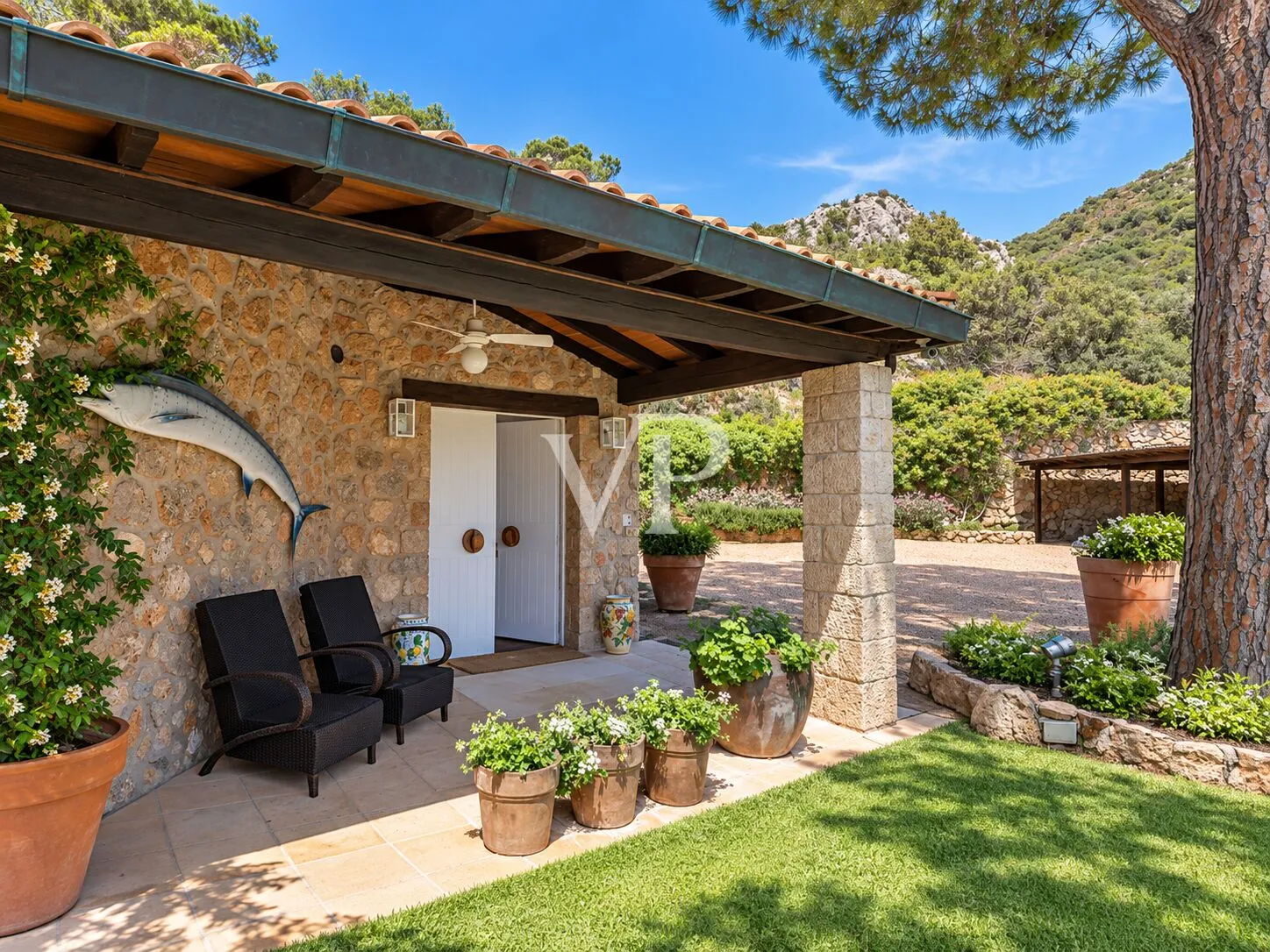 Villa mit Panoramablick auf das Meer mit direktem Zugang und Pool in Cala Piccola