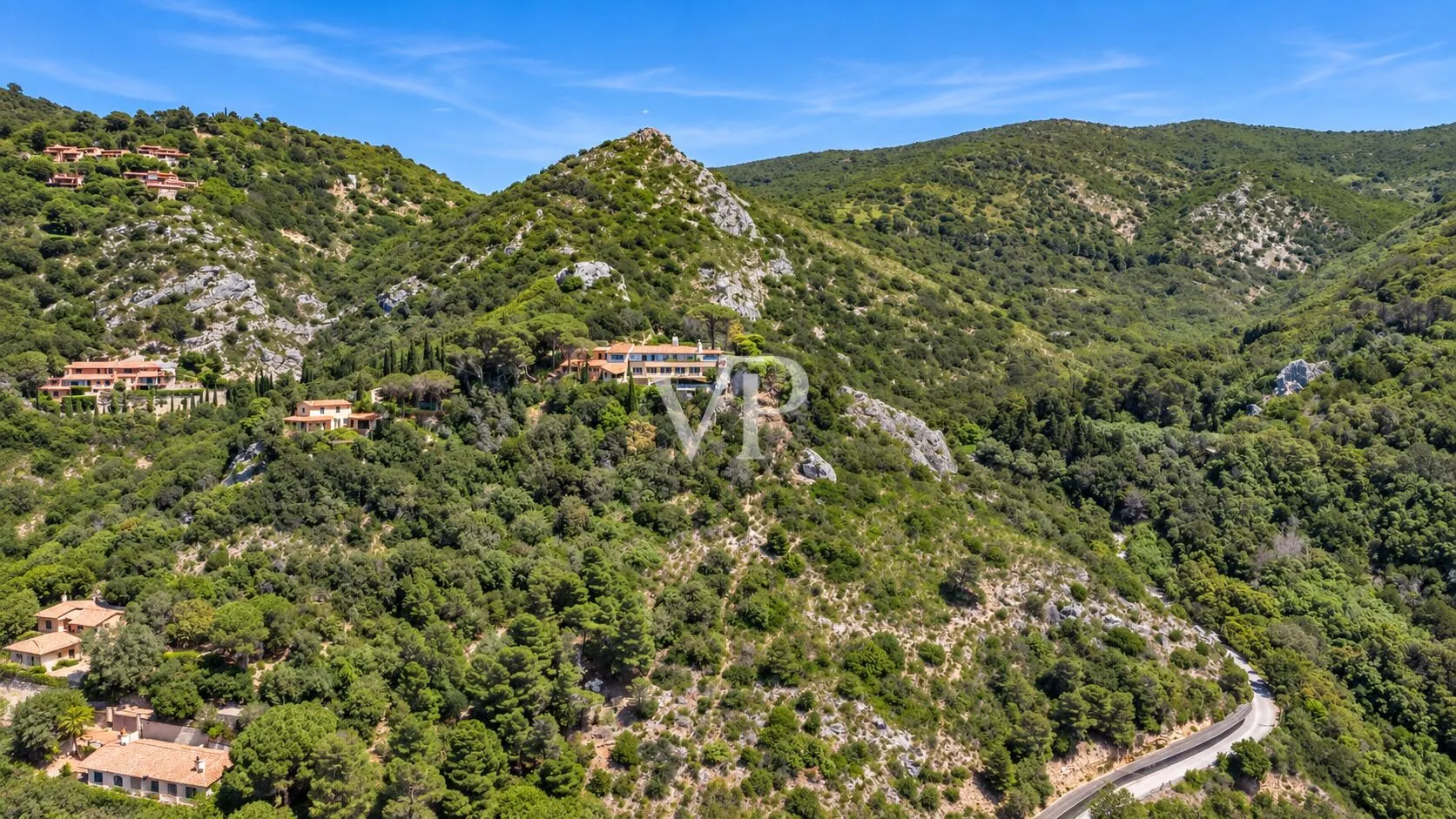 Villa mit Panoramablick auf das Meer mit direktem Zugang und Pool in Cala Piccola