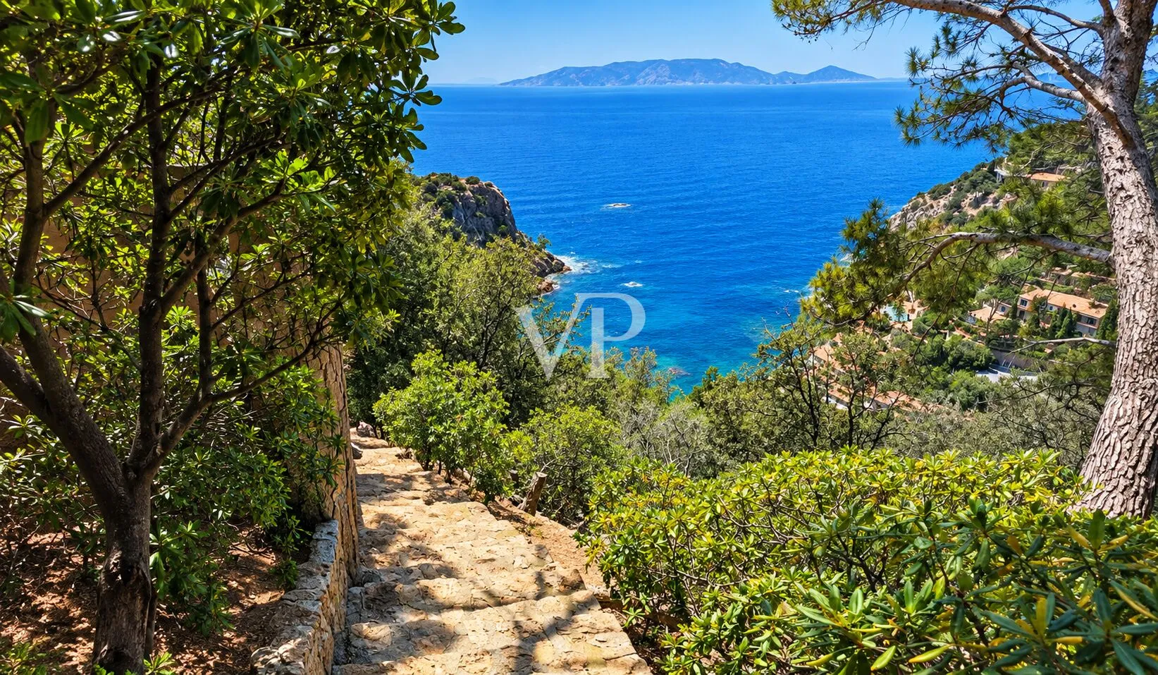 Villa mit Panoramablick auf das Meer mit direktem Zugang und Pool in Cala Piccola