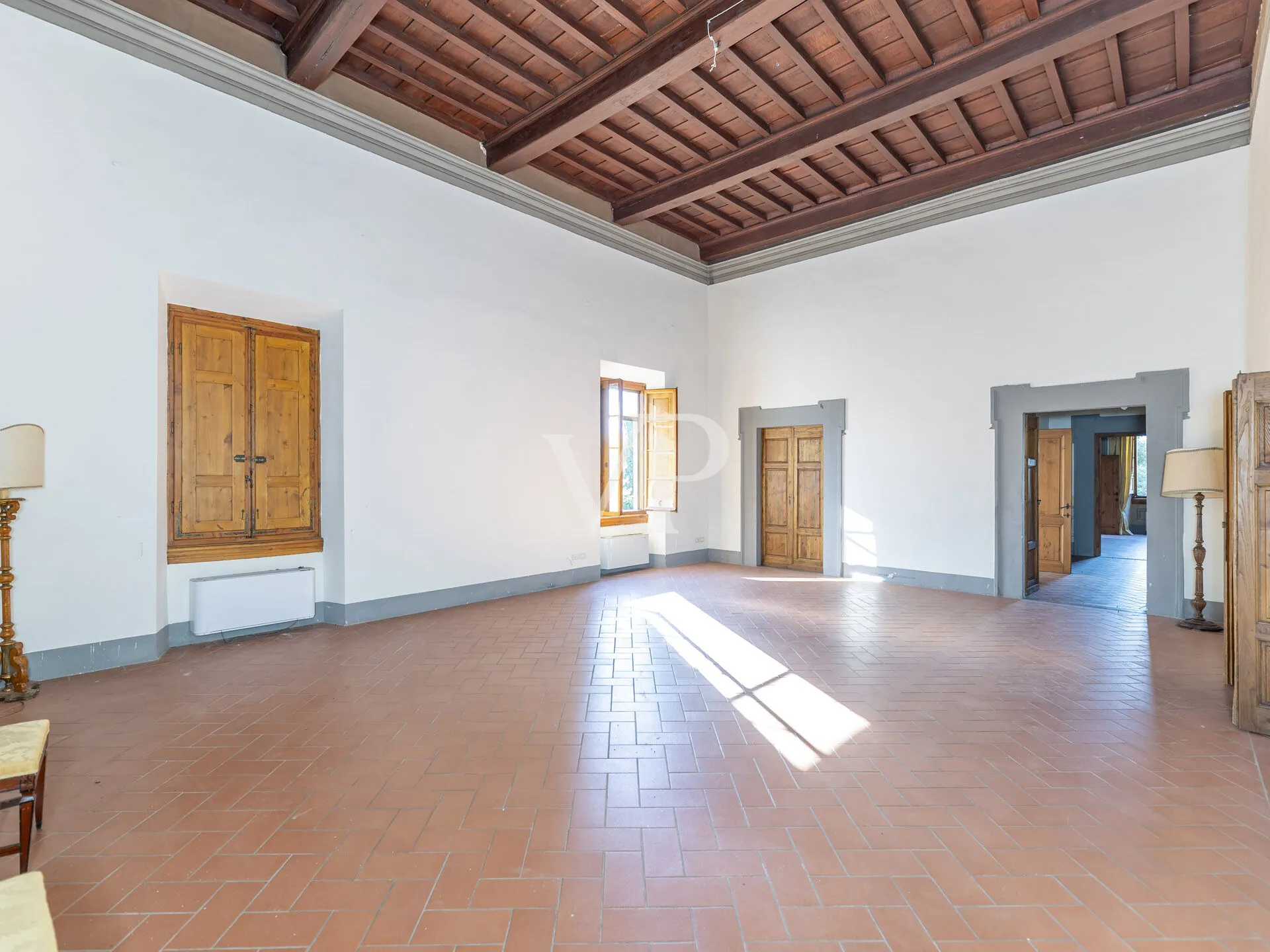 Prestigious Estate with Villa, Olive Oil Mill, and Panoramic Pool on the Outskirts of Florence