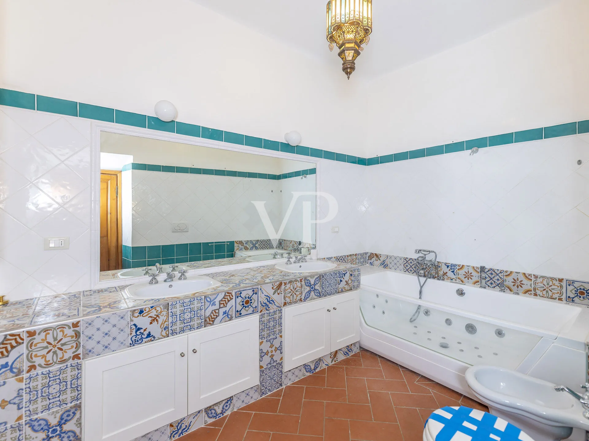 Prestigious Estate with Villa, Olive Oil Mill, and Panoramic Pool on the Outskirts of Florence