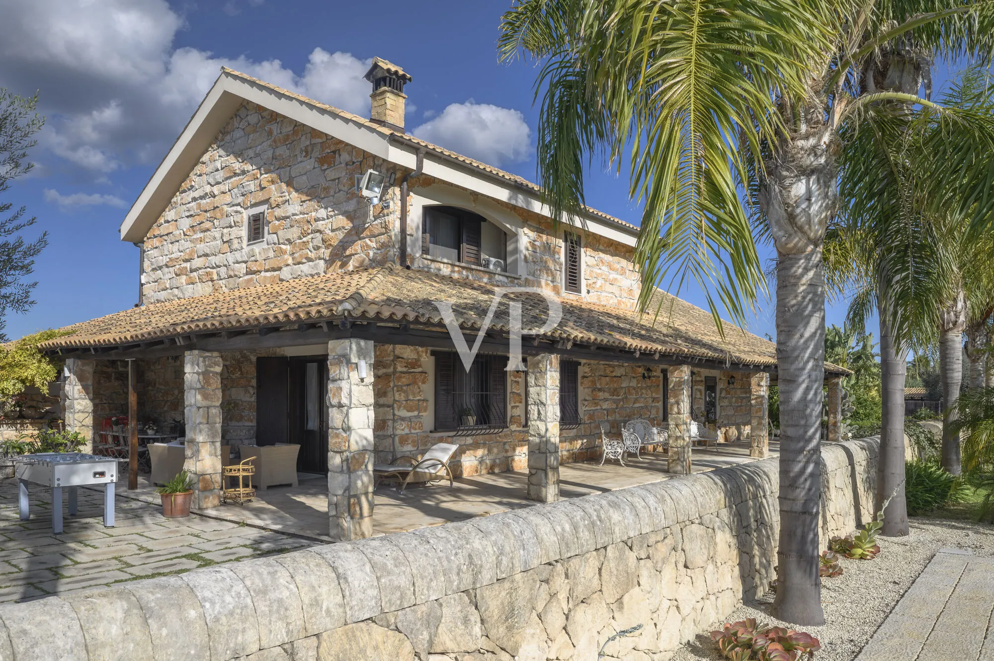 Exklusives „Country Estate“ aus dem Jahr 1895 mit Swimmingpool – Syrakus