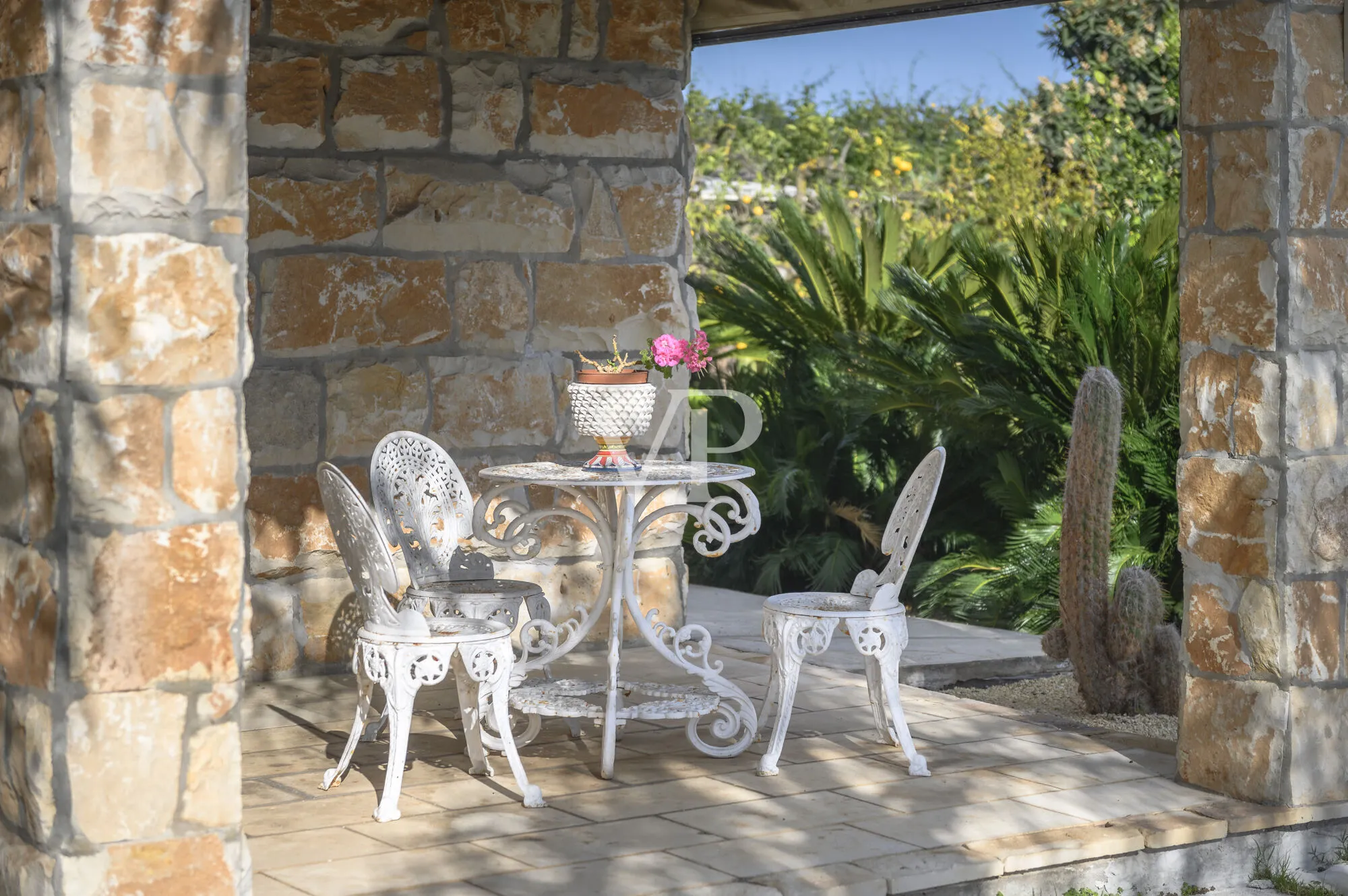 Exklusives „Country Estate“ aus dem Jahr 1895 mit Swimmingpool – Syrakus