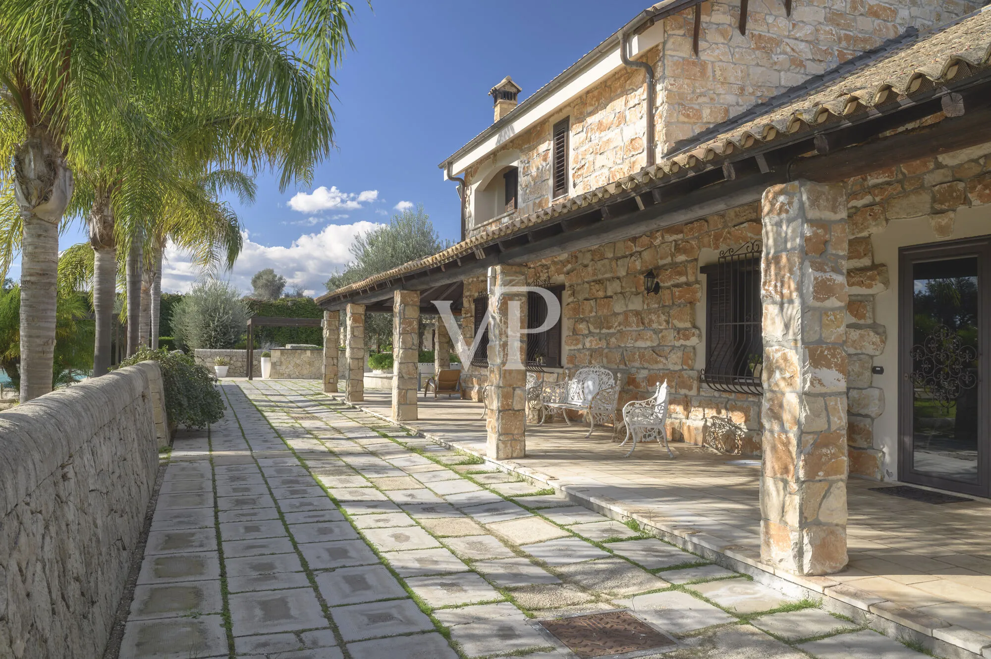 Exklusives „Country Estate“ aus dem Jahr 1895 mit Swimmingpool – Syrakus
