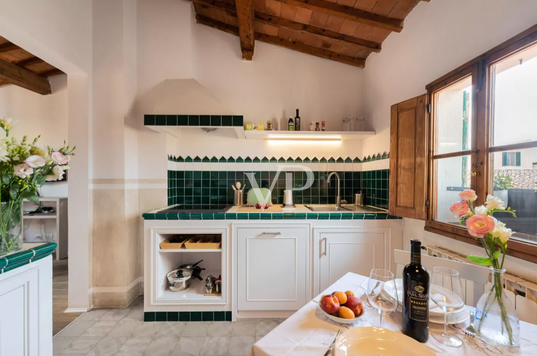 Florence, Historic Center: Penthouse with large terrace