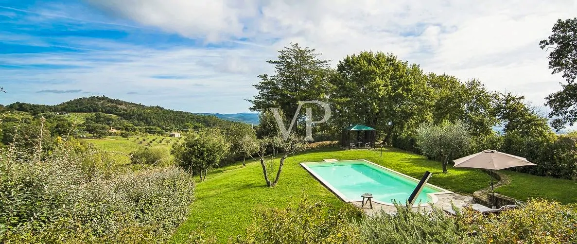 Toscana: Affascinante casale storico di epoca leopoldina interamente ristrutturato a nuovo