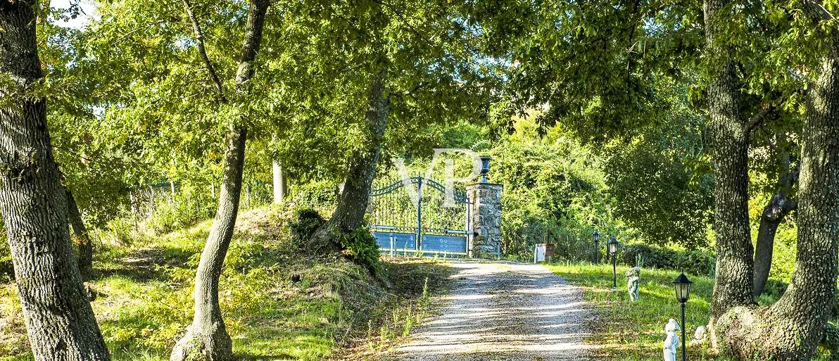 Toscana: Affascinante casale storico di epoca leopoldina interamente ristrutturato a nuovo