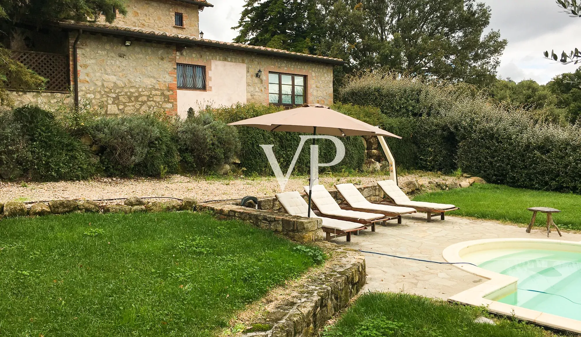 Toscana: Affascinante casale storico di epoca leopoldina interamente ristrutturato a nuovo