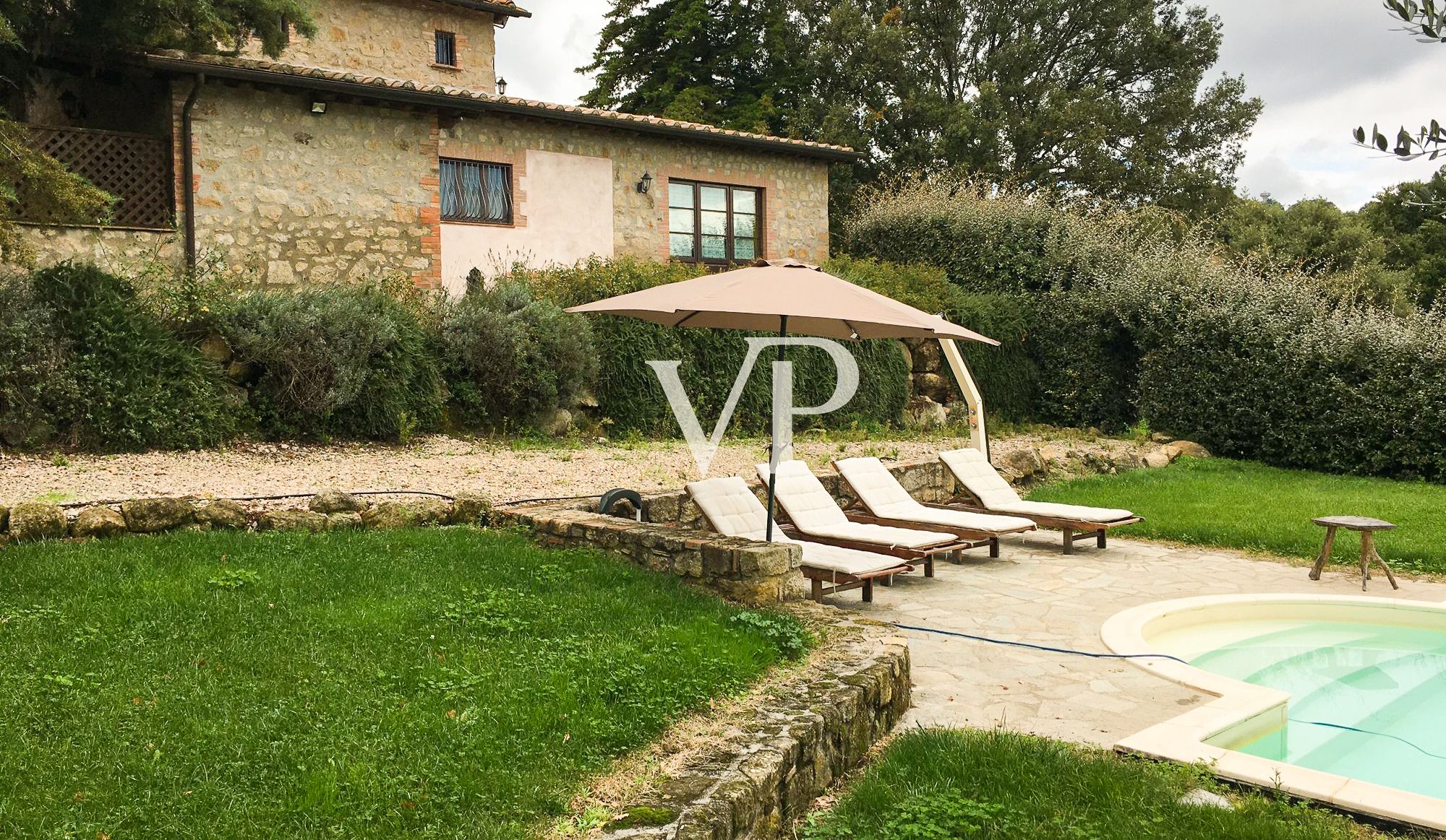 Toscana: Affascinante casale storico di epoca leopoldina interamente ristrutturato a nuovo