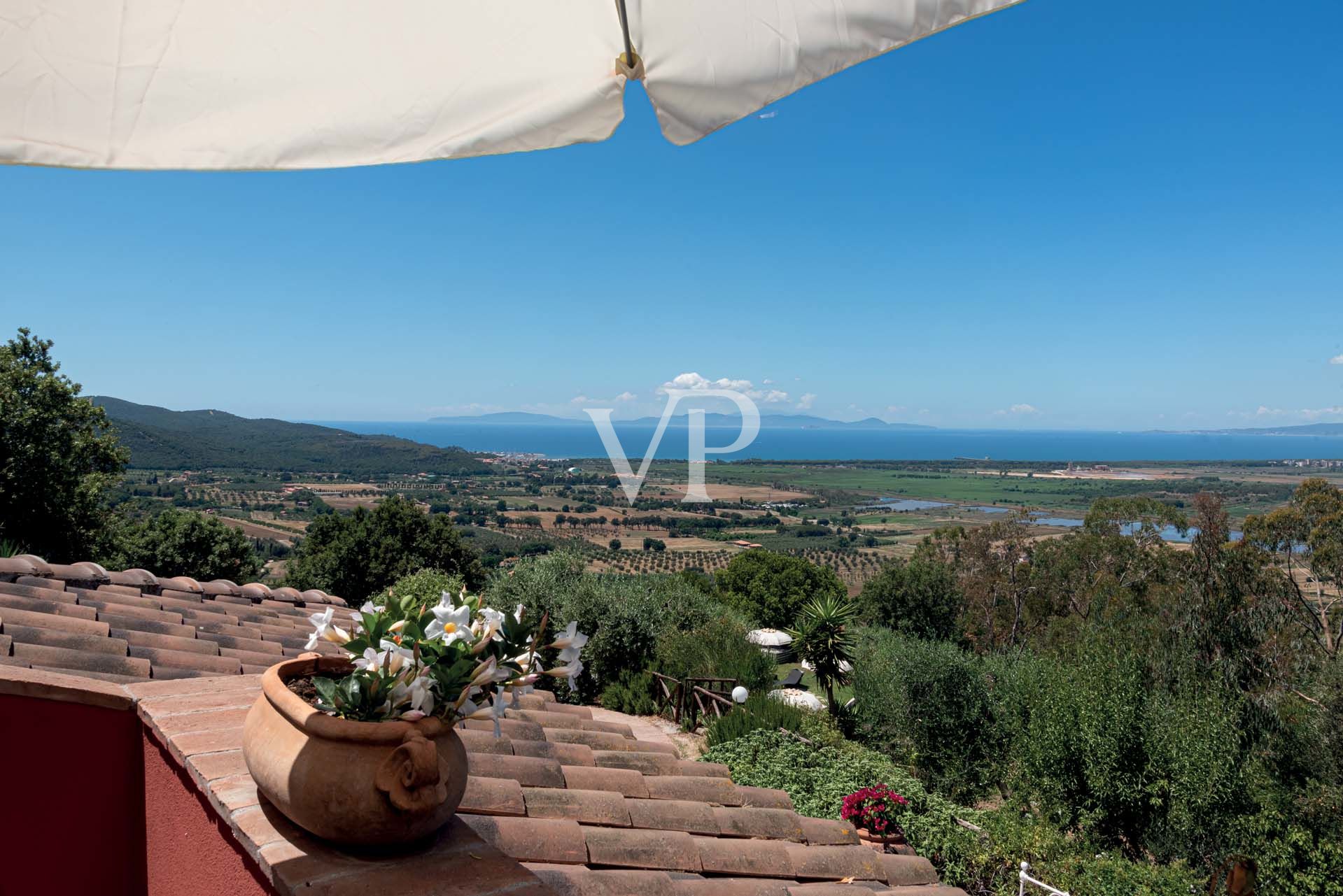 Tenuta di prestigio con vista mare a Punta Ala