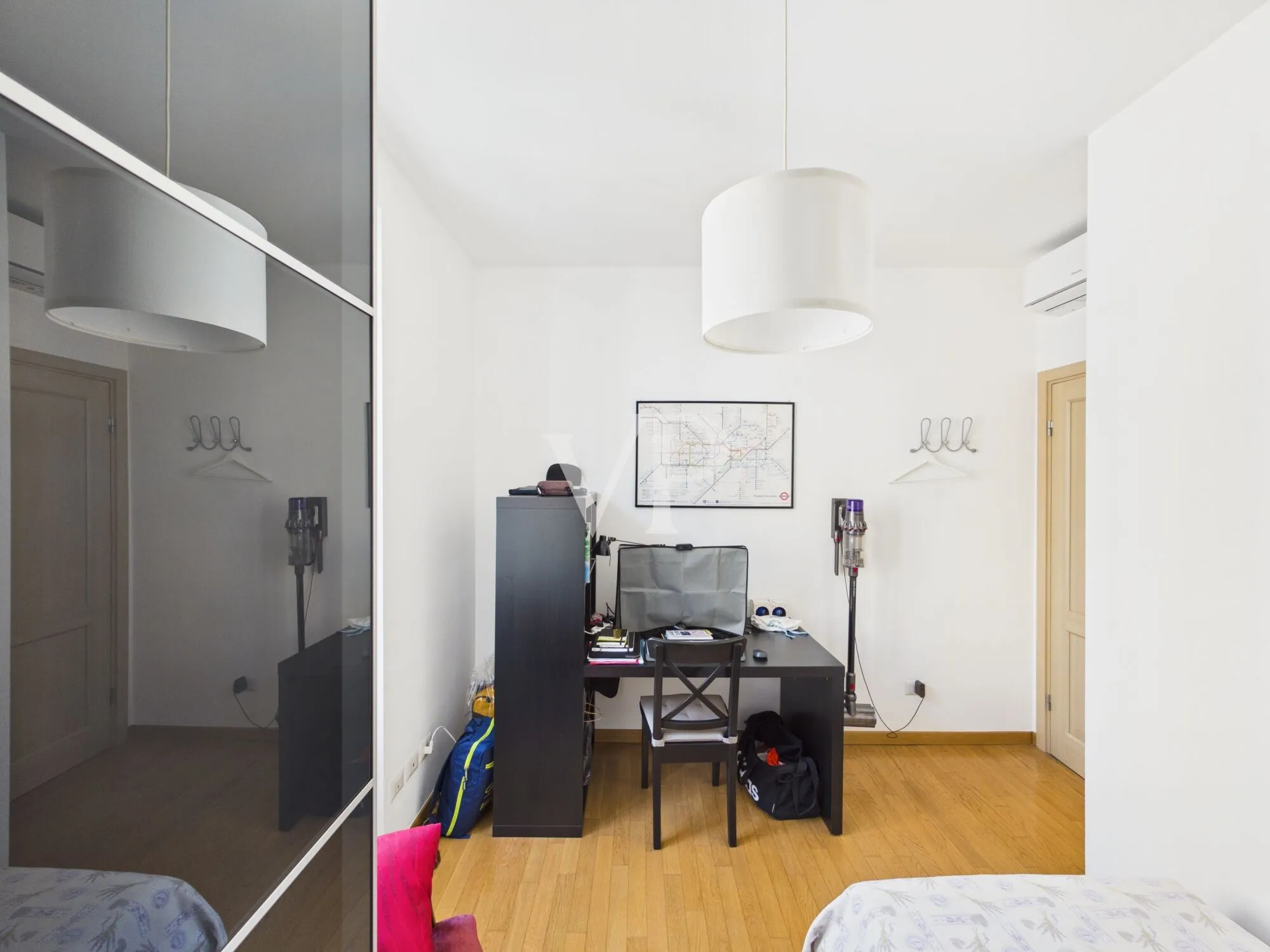 Drei-Zimmer-Wohnung im 2. Stock in ausgezeichnetem Zustand - Bocconi