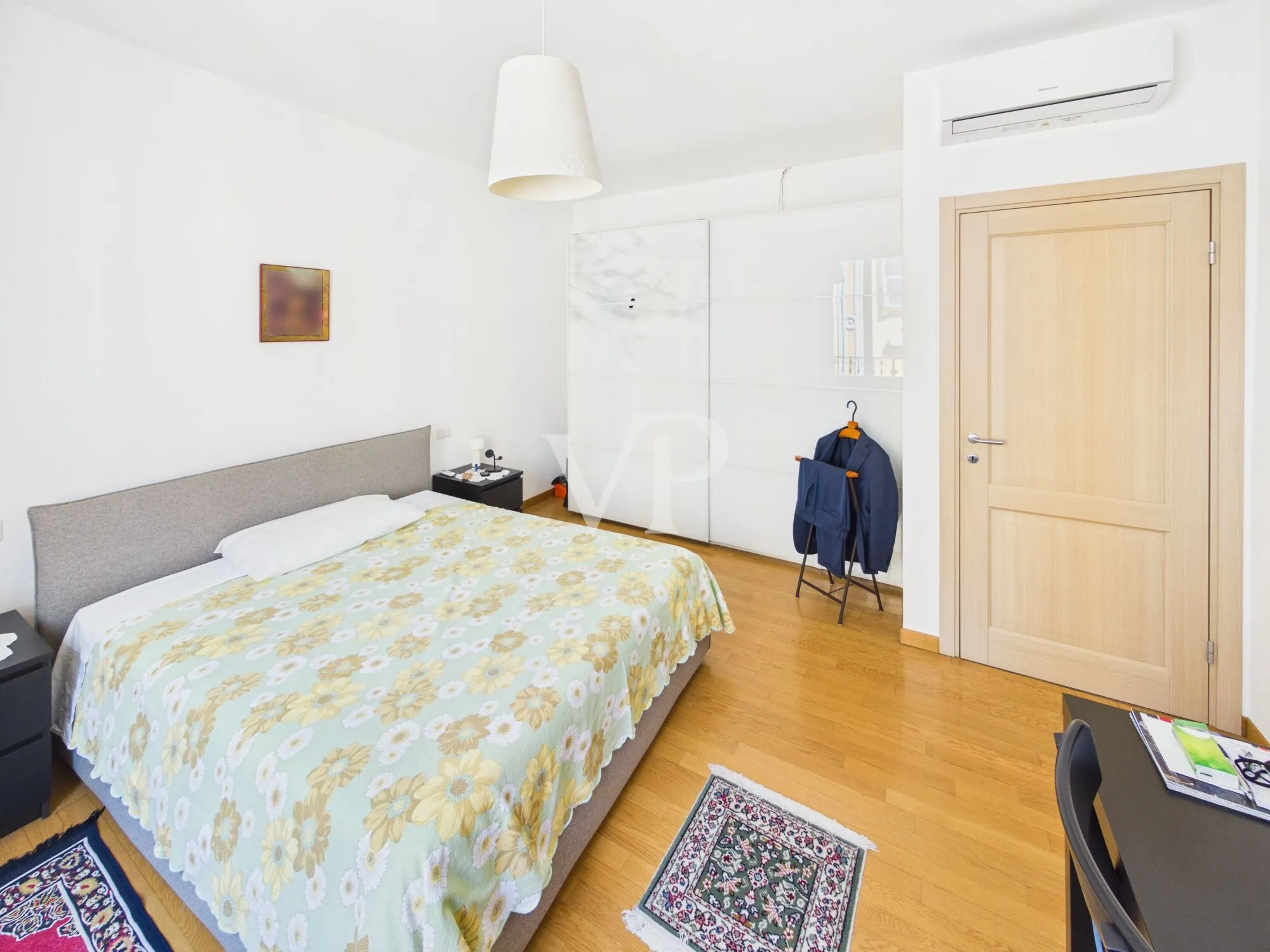 Drei-Zimmer-Wohnung im 2. Stock in ausgezeichnetem Zustand - Bocconi