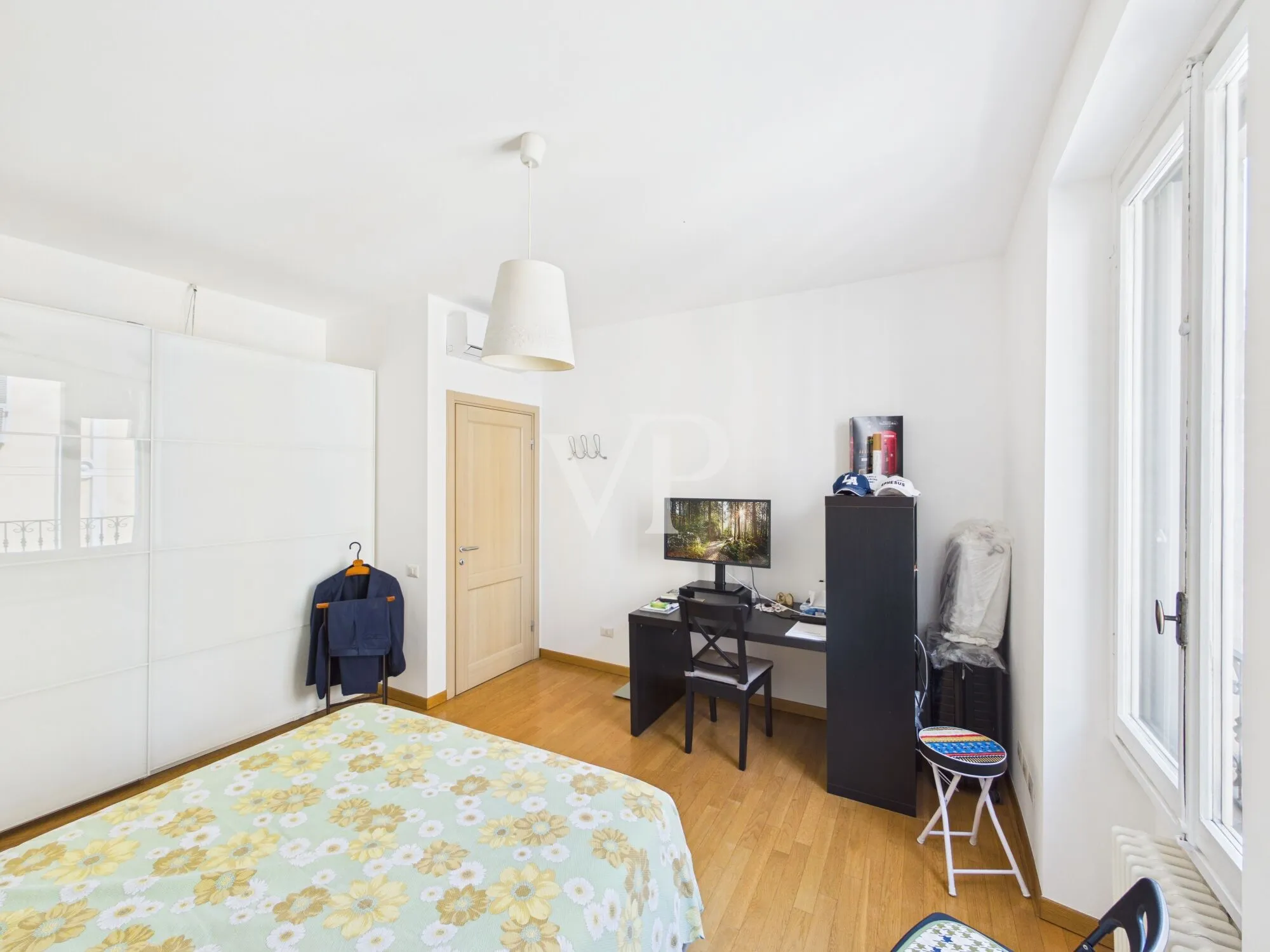 Drei-Zimmer-Wohnung im 2. Stock in ausgezeichnetem Zustand - Bocconi