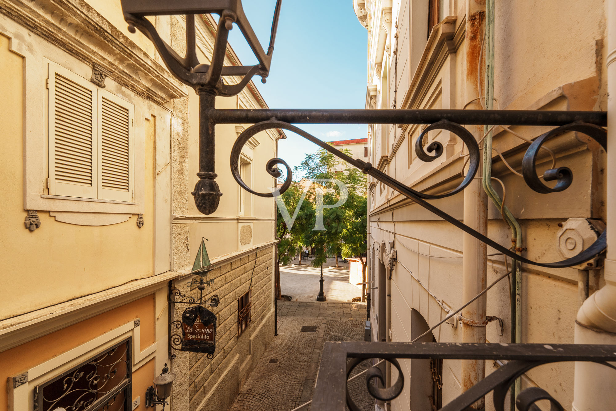 Historisches Gebäude im Herzen von Olbia