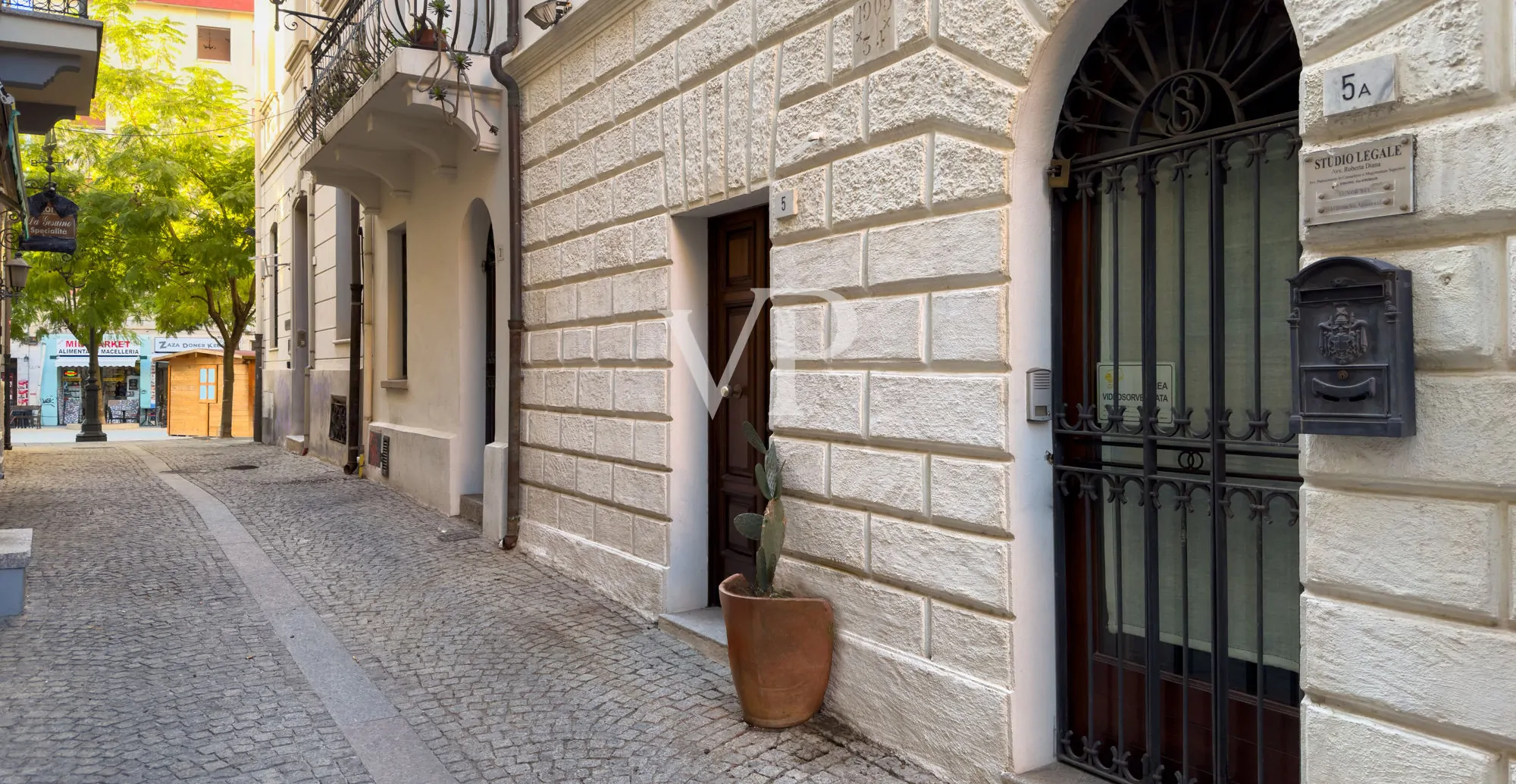 Historisches Gebäude im Herzen von Olbia