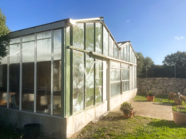 Maison de campagne avec grotte et étang entre Palau et Tempio