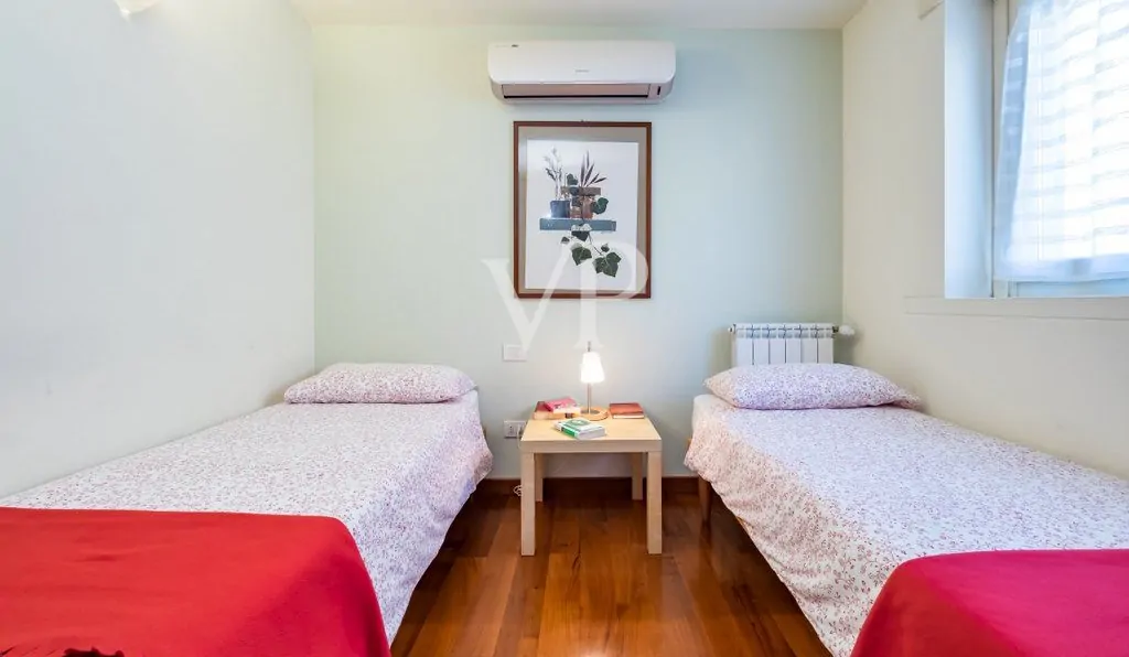 Prestigieux appartement de trois pièces sur deux niveaux avec grande terrasse