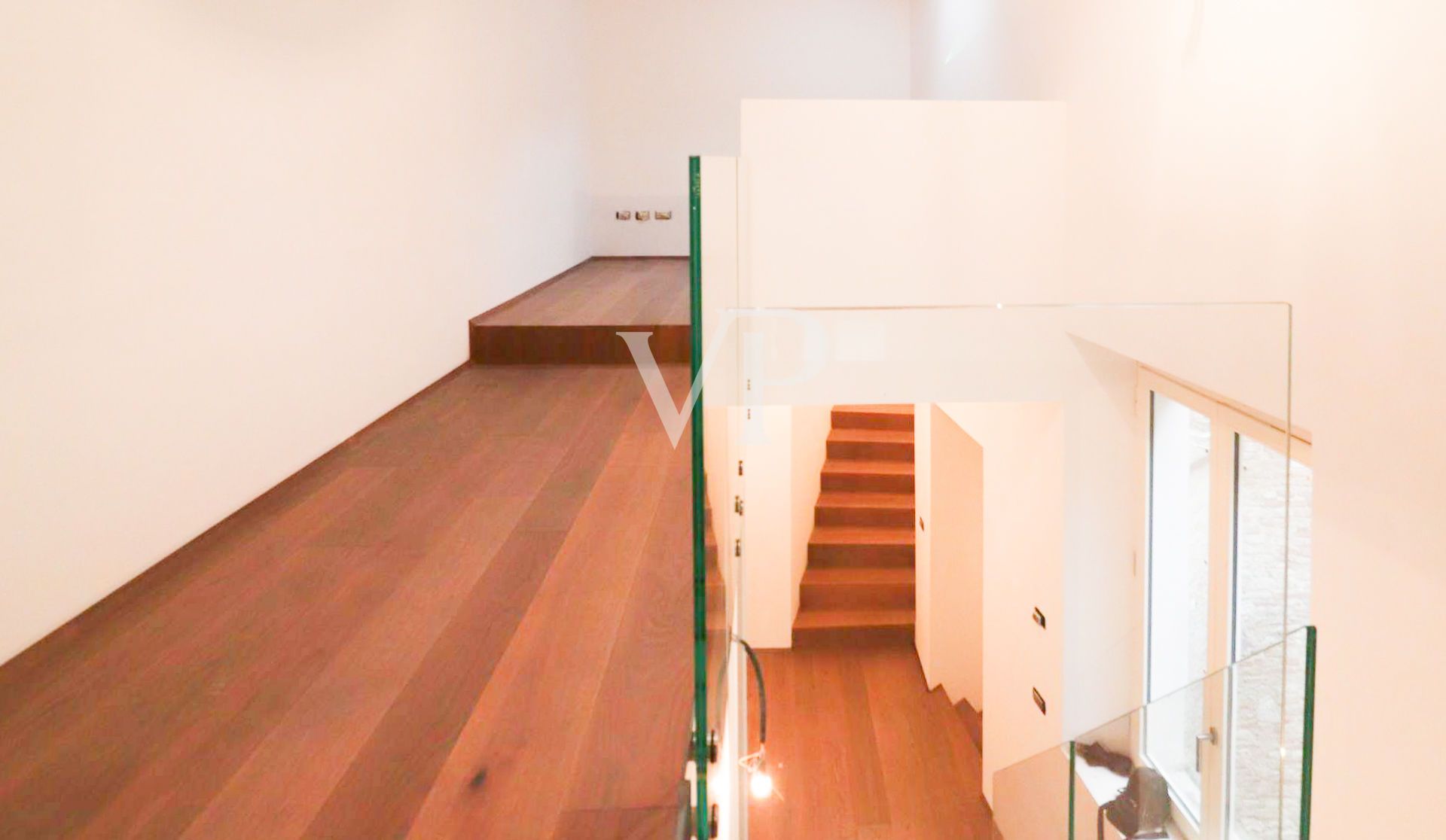 Herrliche Dachgeschosswohnung mit Panoramaterrasse und Blick auf den Dom