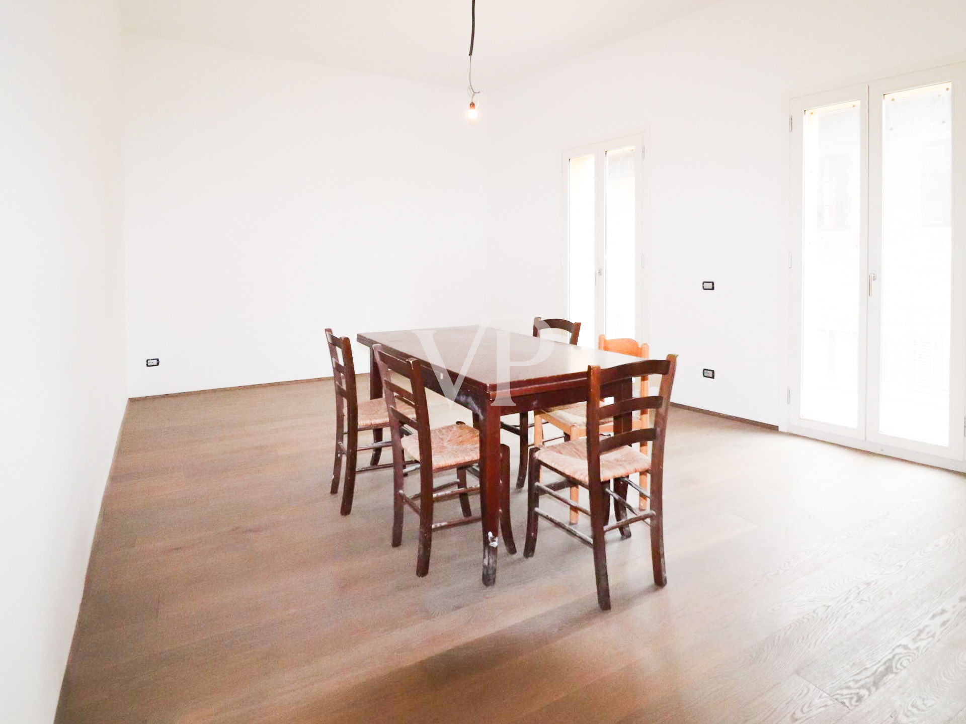 Herrliche Dachgeschosswohnung mit Panoramaterrasse und Blick auf den Dom