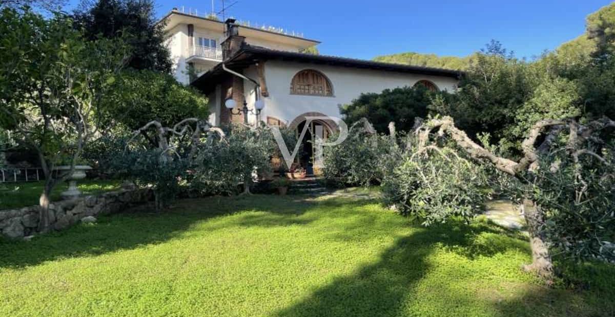 Villa sul Mare: Eleganza e Comfort a Castiglioncello