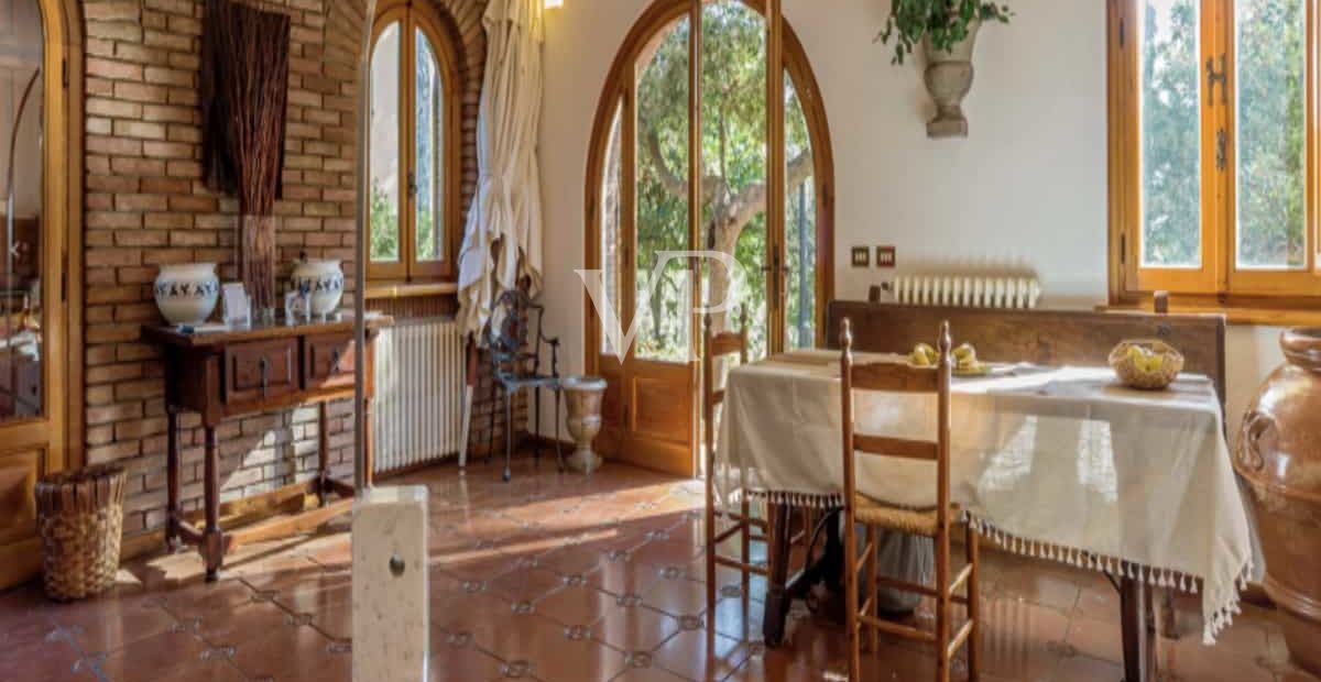 Villa sul Mare: Eleganza e Comfort a Castiglioncello